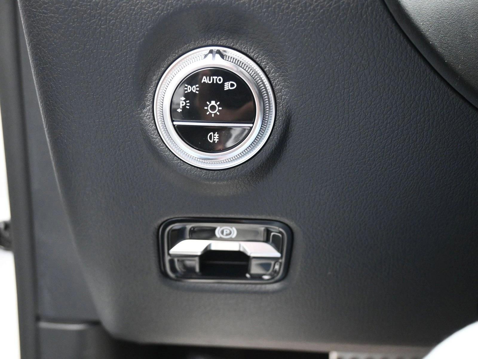 2024 MERCEDES-BENZ C-CLASS - Image 10