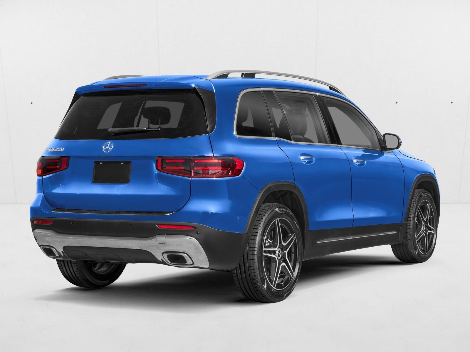 2026 Mercedes Benz GLB 250 4MATIC photo 2