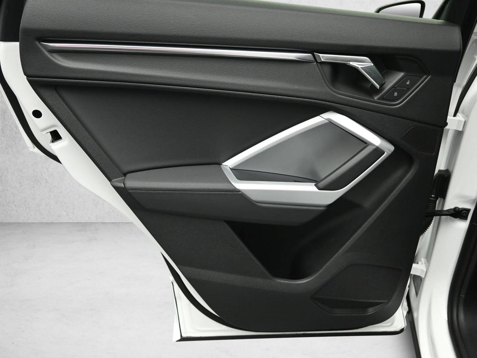 2022 AUDI Q3 - Image 23