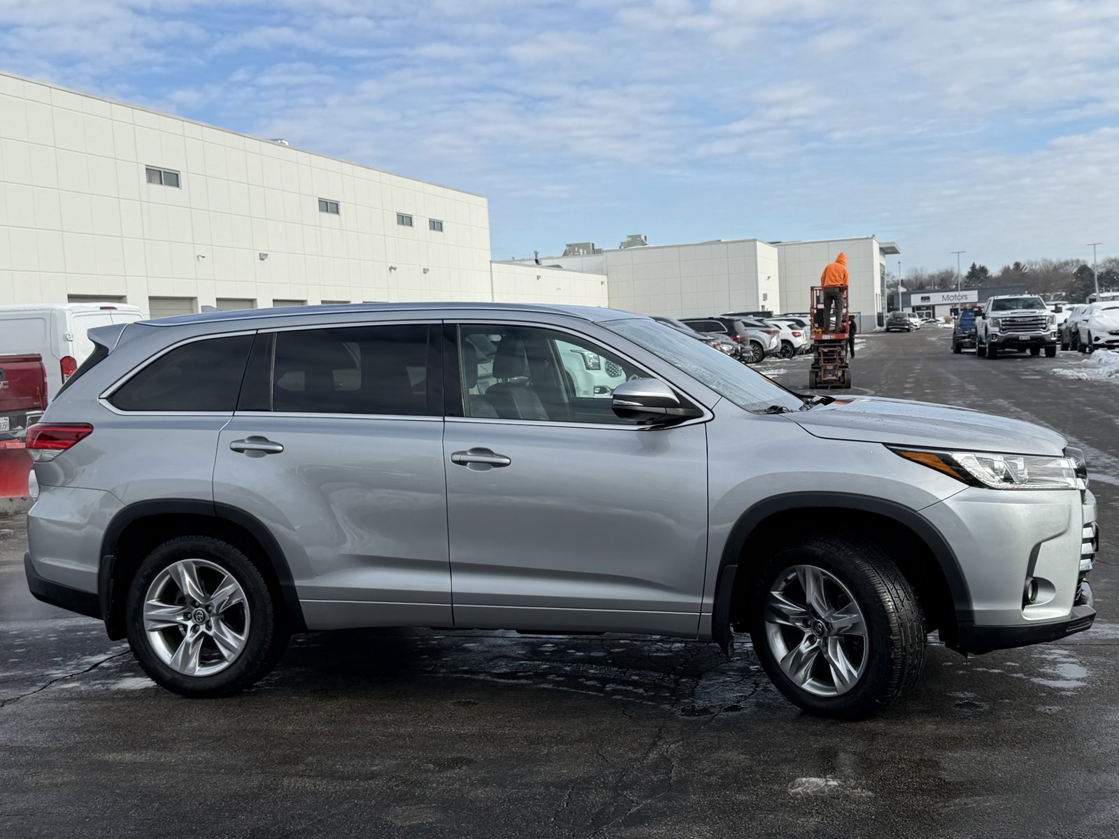 2017 Toyota Highlander Limited photo 3