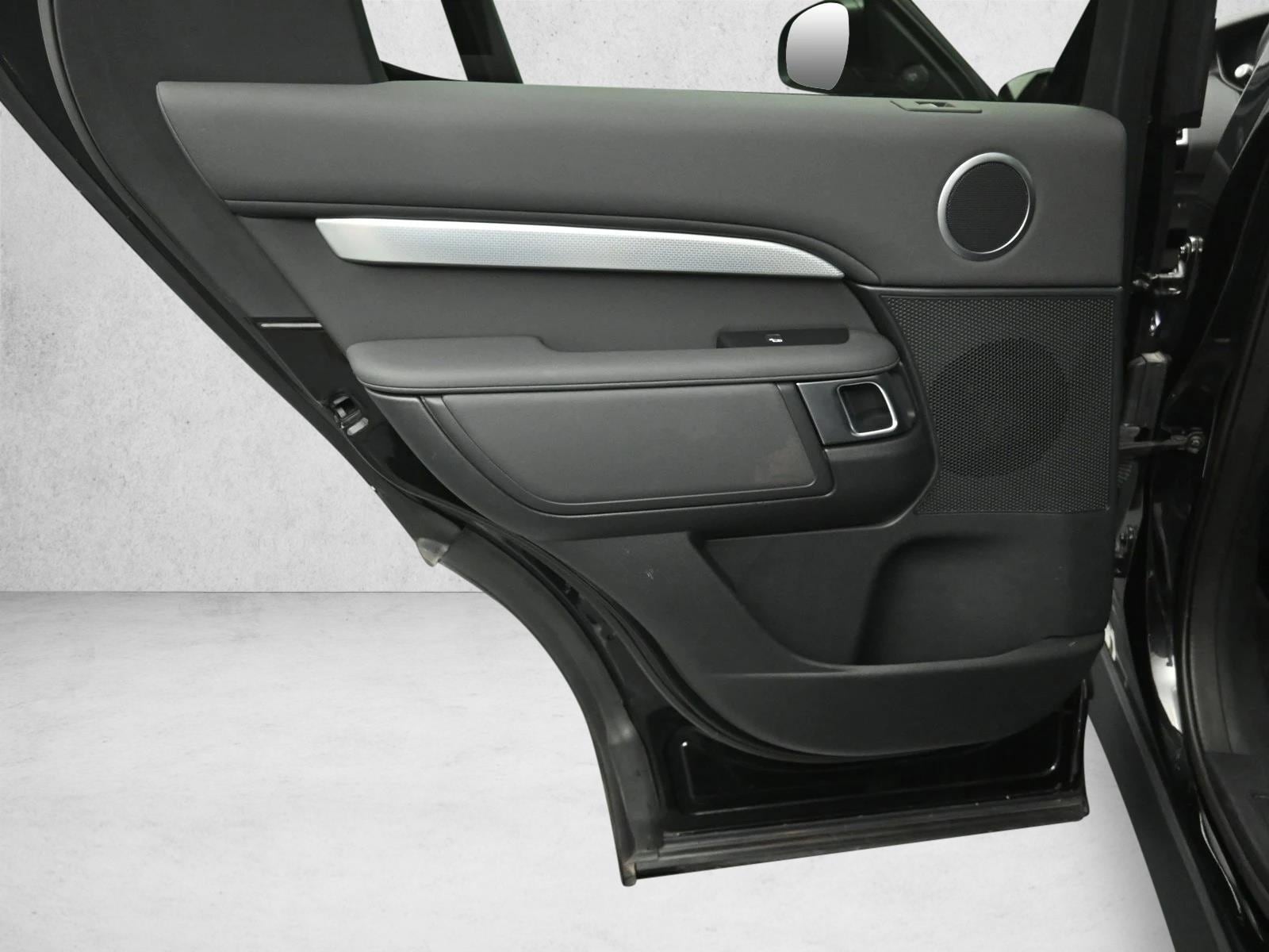 2020 LAND ROVER DISCOVERY - Image 23