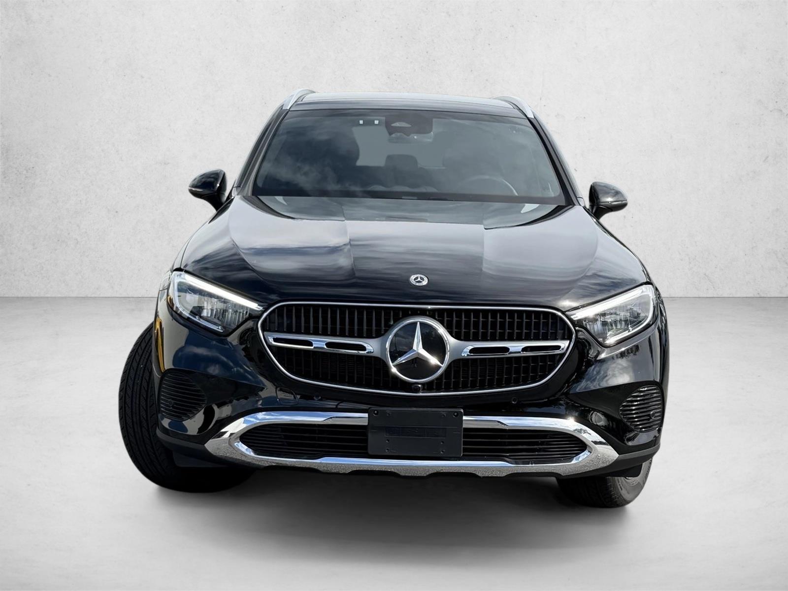 2025 Mercedes Benz GLC 300 4MATIC photo 2