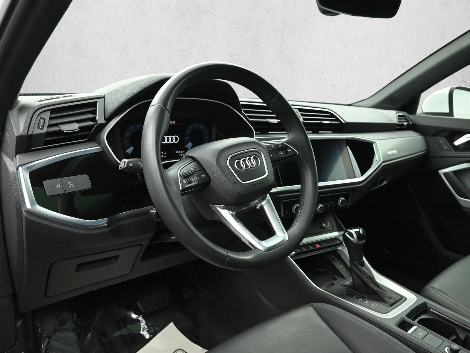 2022 AUDI Q3 - Image 10