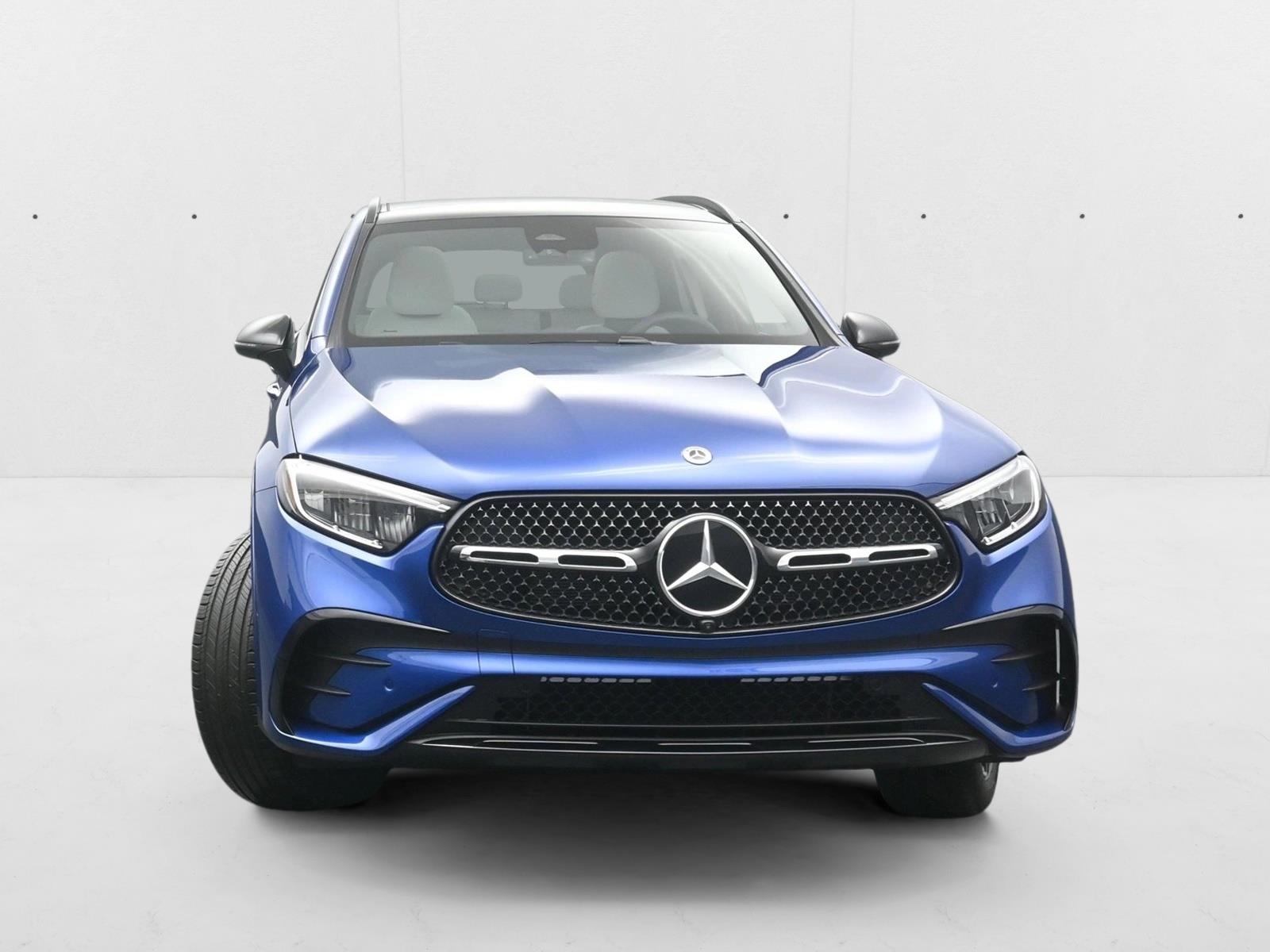 2025 Mercedes Benz GLC 300 4MATIC photo 3