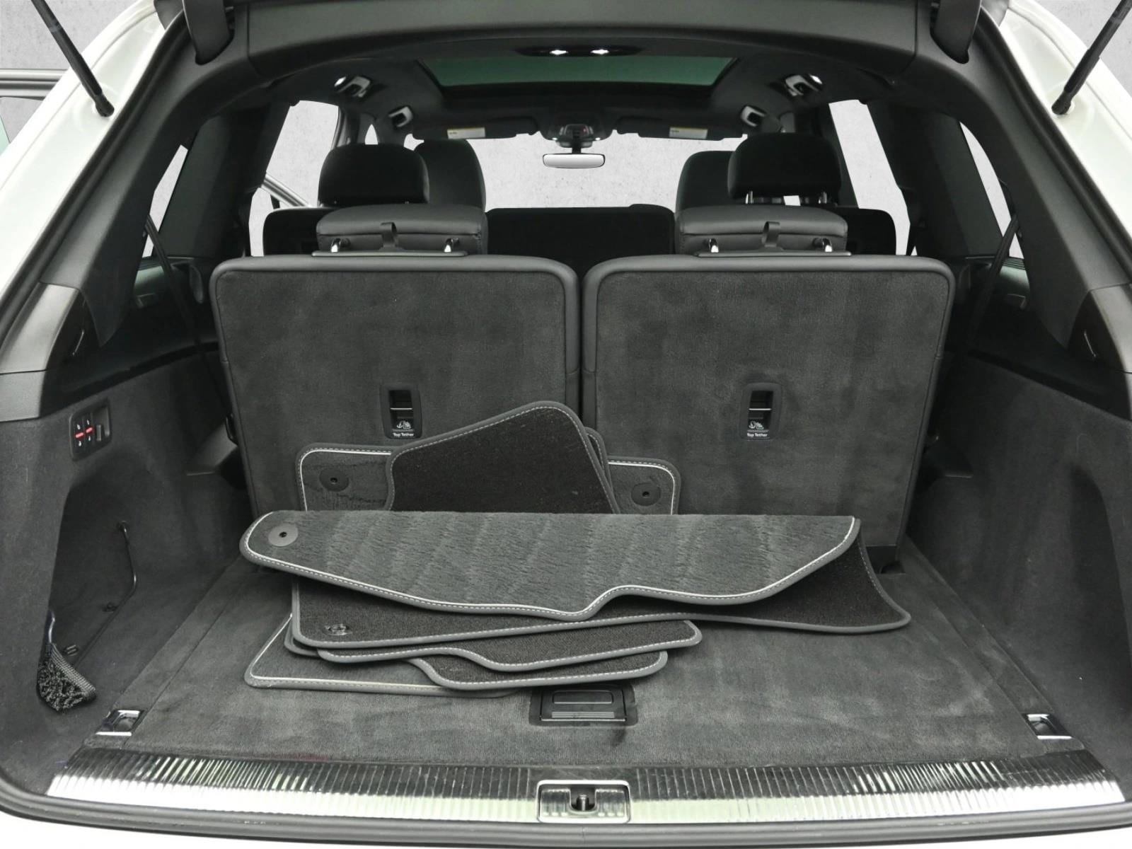 2025 AUDI Q7 - Image 24