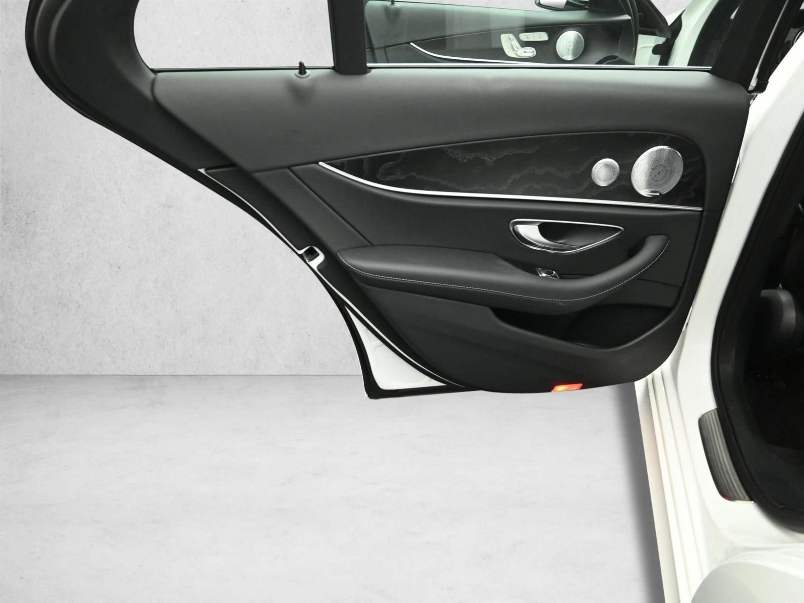 2019 MERCEDES-BENZ E-CLASS - Image 24