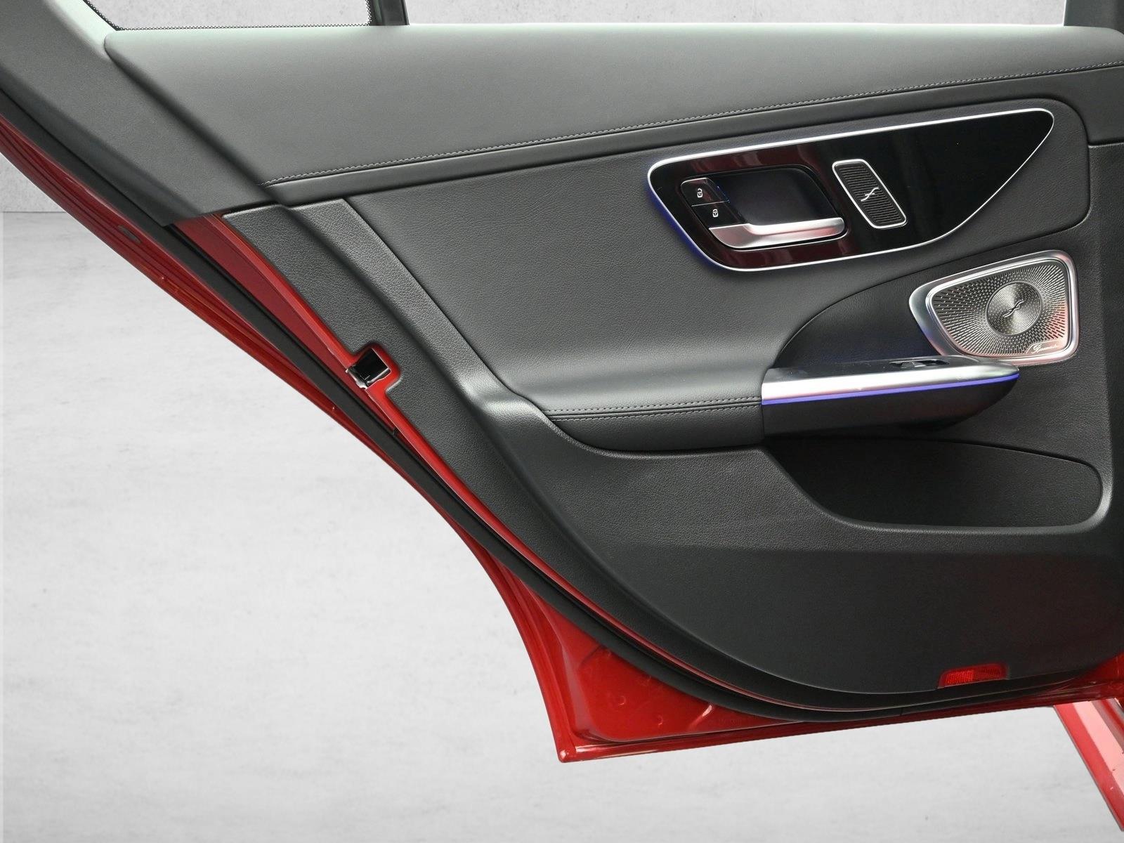 2025 MERCEDES-BENZ C-CLASS - Image 23