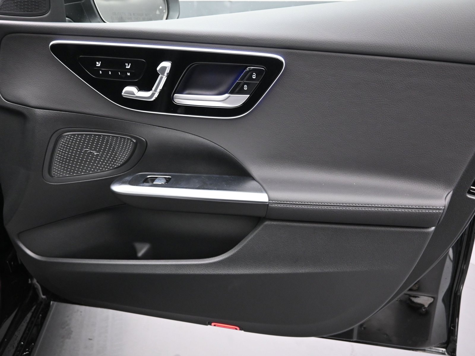 2025 MERCEDES-BENZ C-CLASS - Image 29