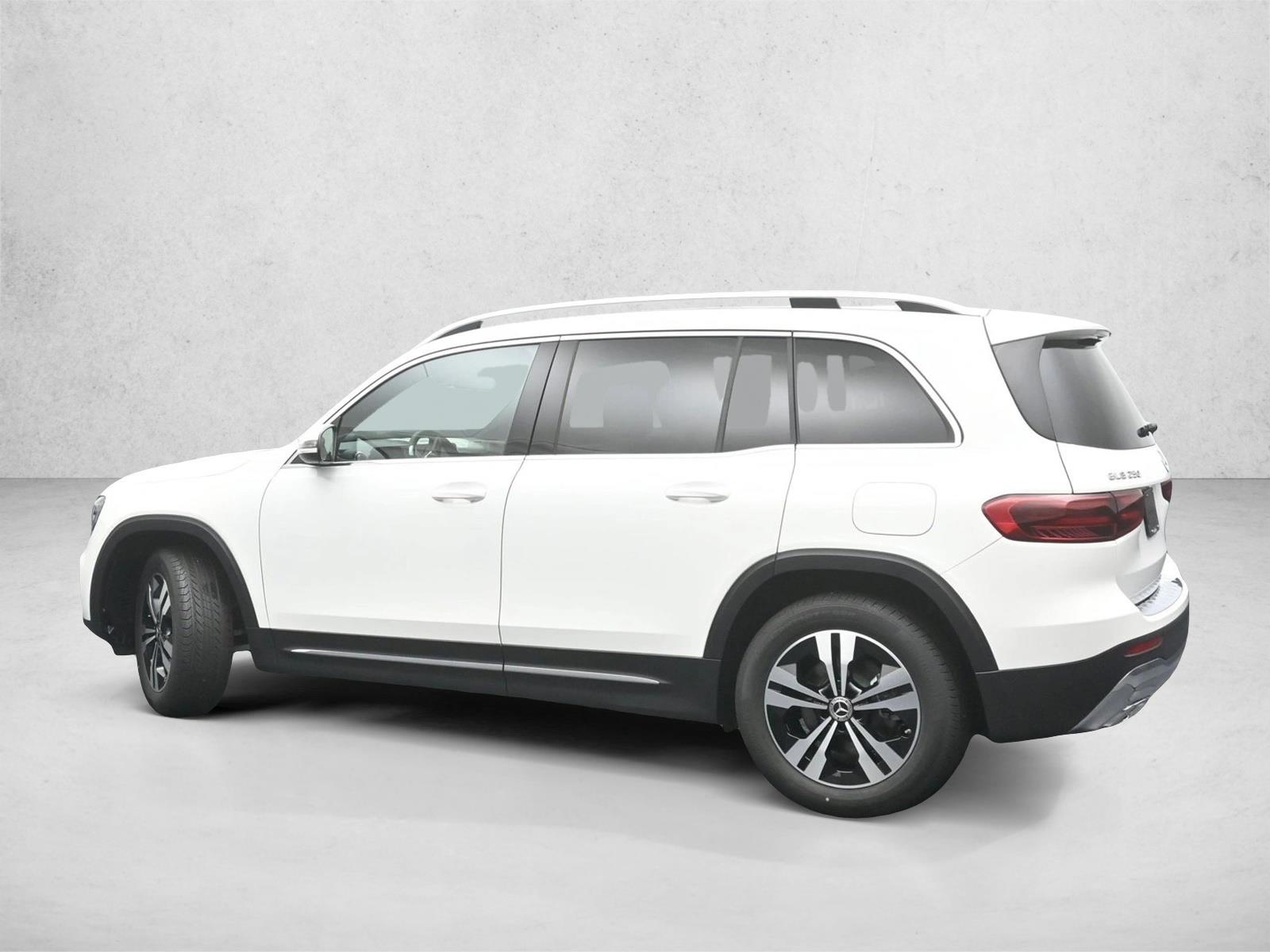 2025 Mercedes Benz GLB 250 4MATIC photo 2