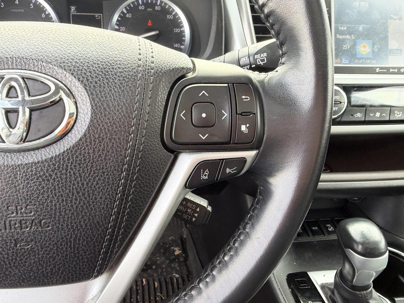 2017 TOYOTA HIGHLANDER - Image 17