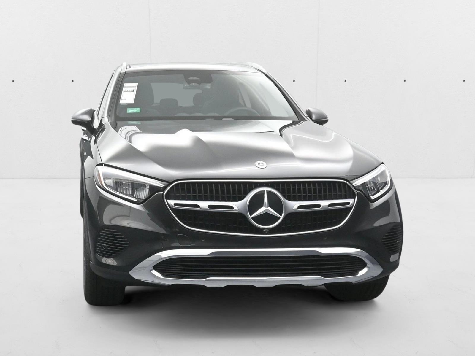 2025 Mercedes Benz GLC 350e 4MATIC photo 3