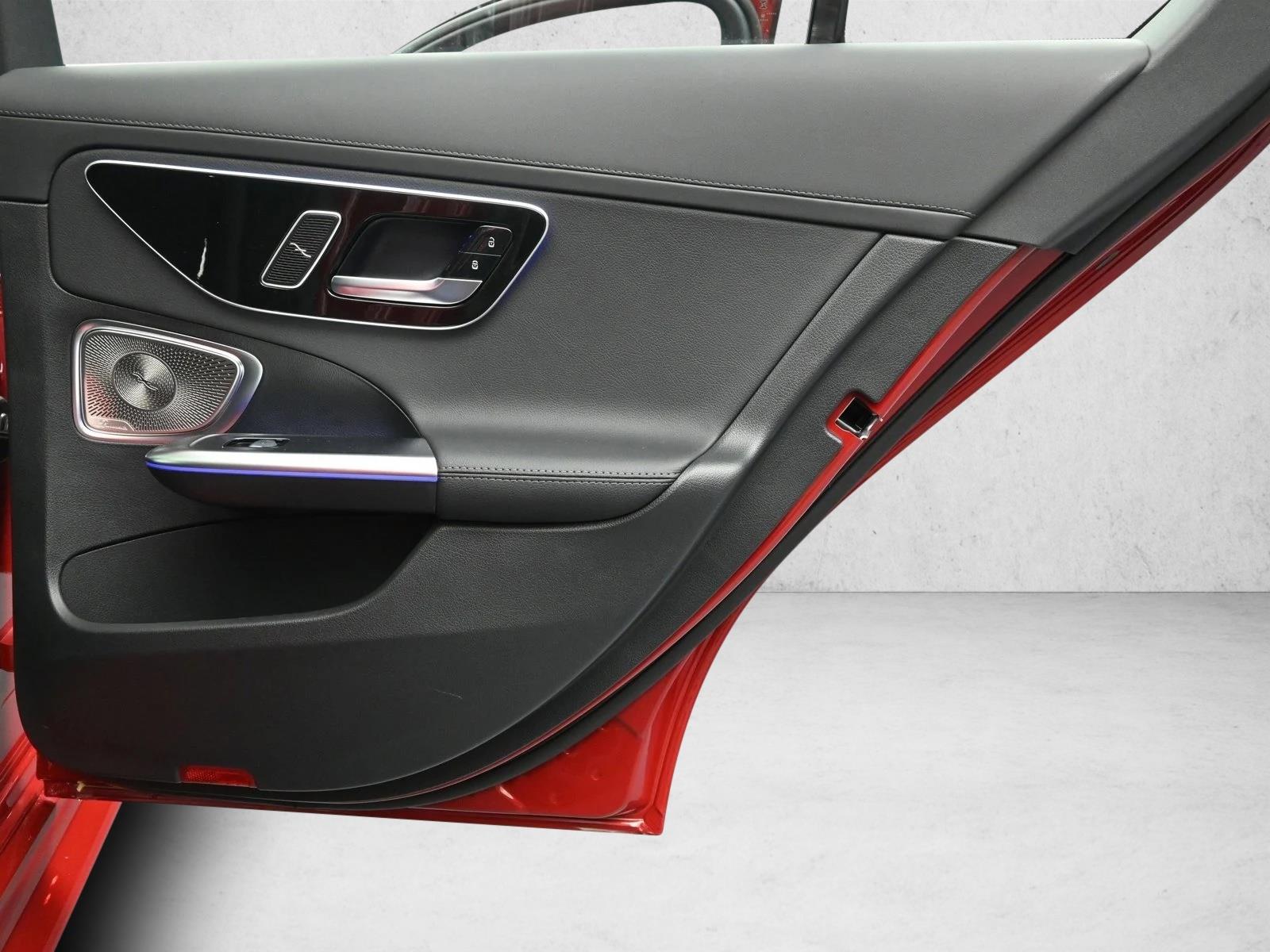 2025 MERCEDES-BENZ C-CLASS - Image 28