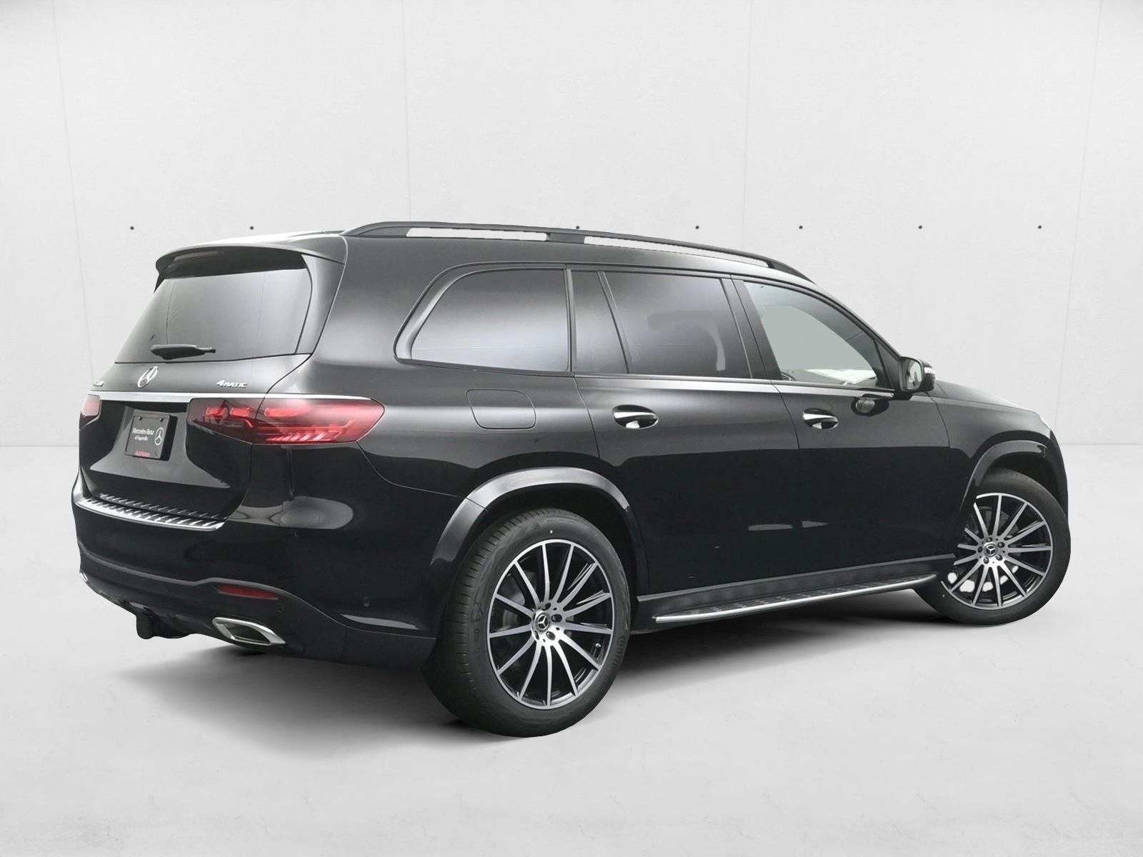 2026 Mercedes Benz GLS 580 4MATIC photo 2