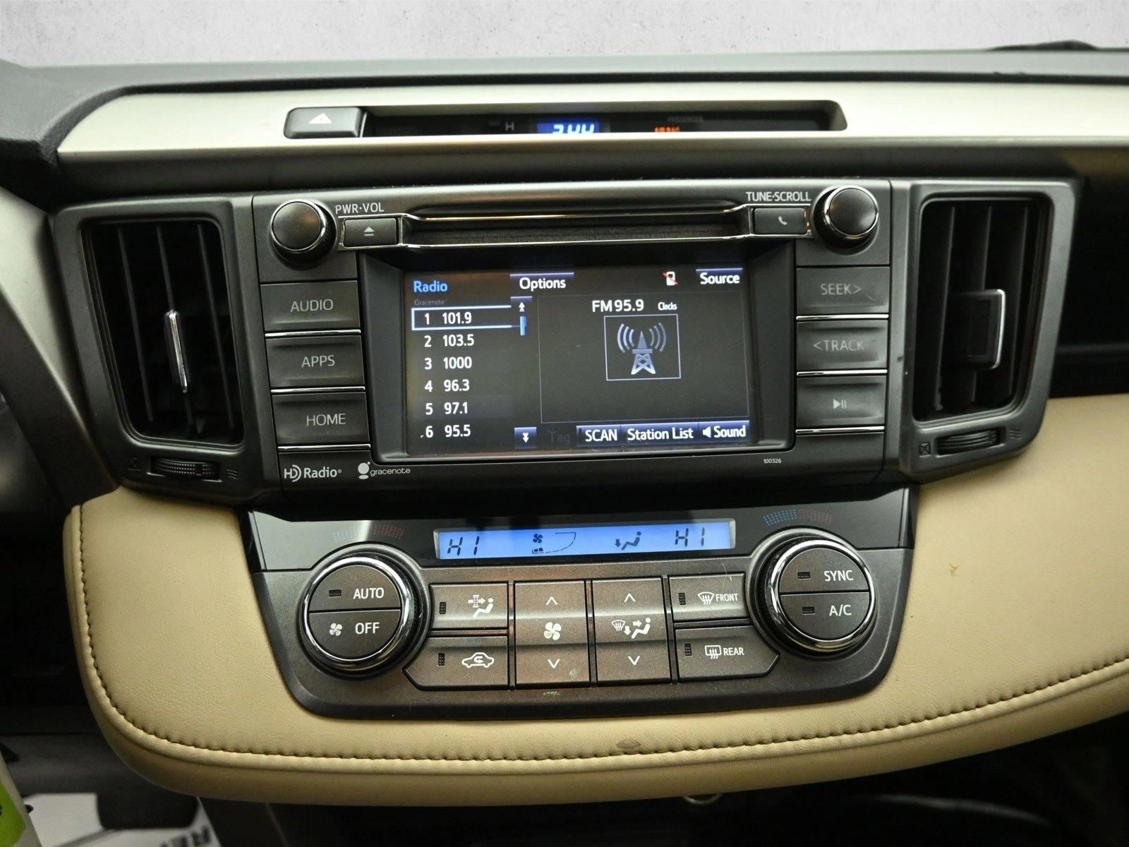 2015 TOYOTA RAV4 - Image 12