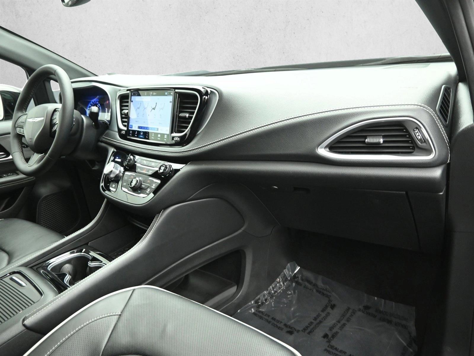 2025 CHRYSLER PACIFICA - Image 26