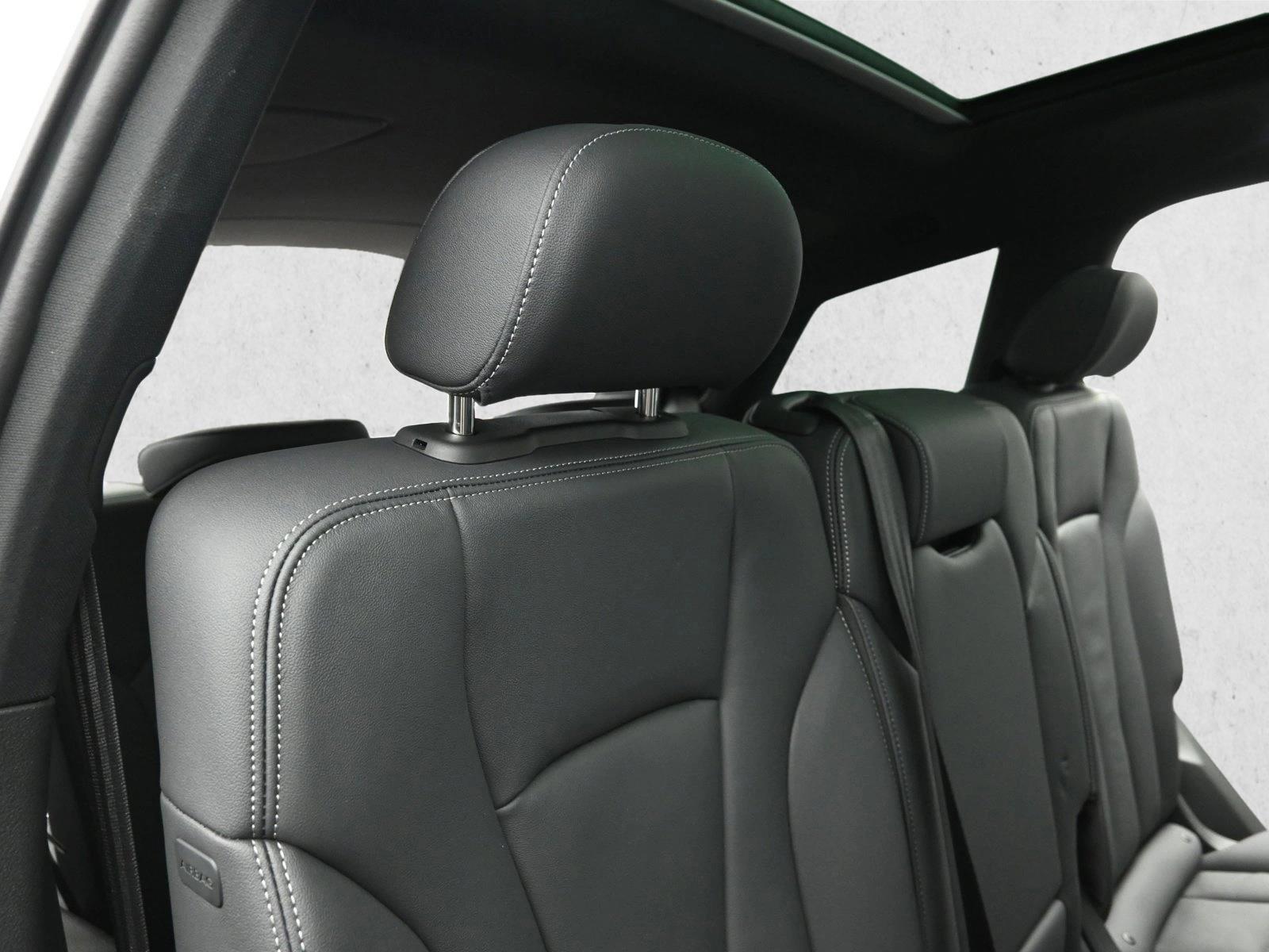 2025 AUDI Q7 - Image 26