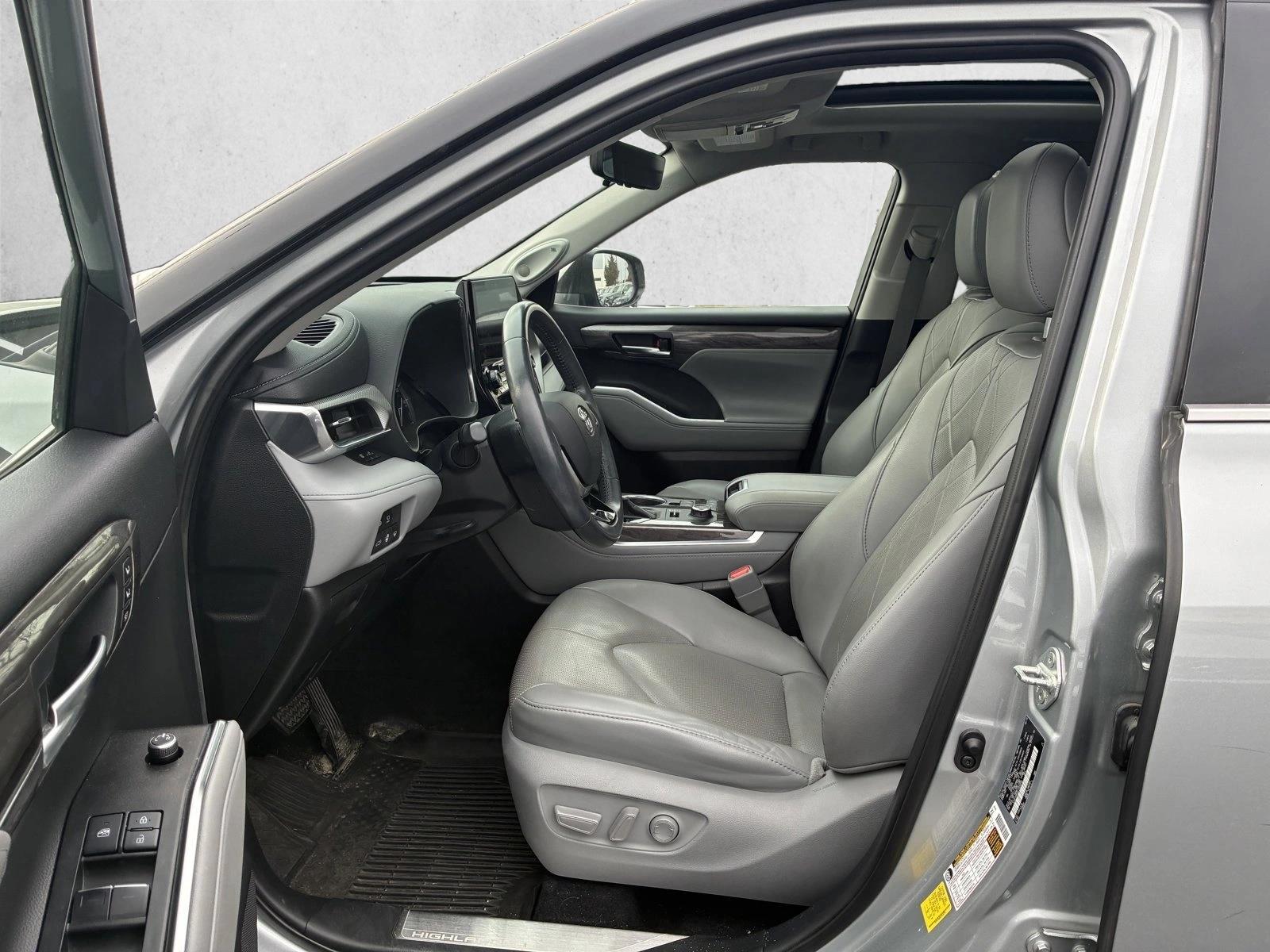 2020 TOYOTA HIGHLANDER - Image 11