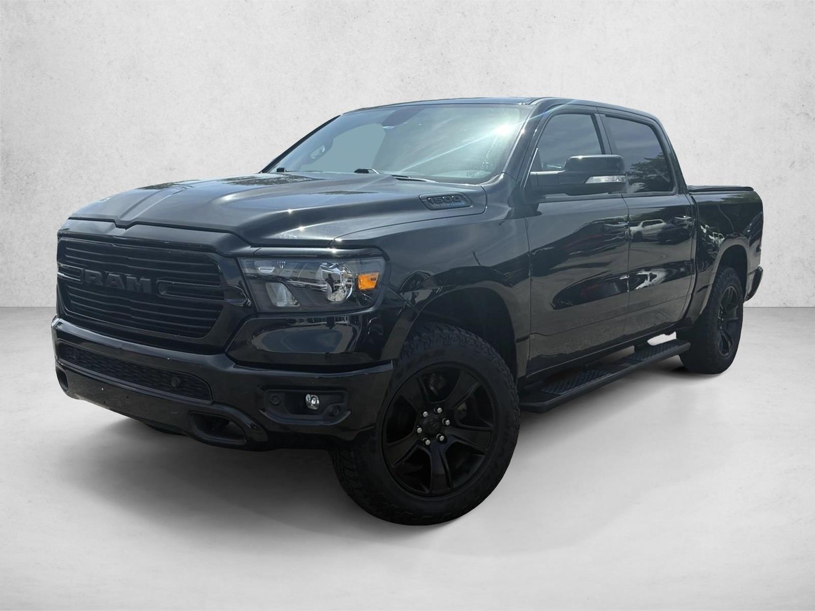 2021 RAM 1500 Big Horn/Lone Star 4x4 Crew Cab 5'7's photo