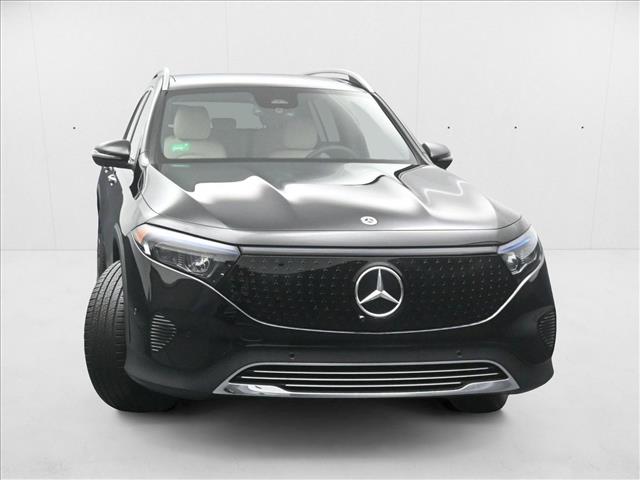 2025 Mercedes Benz EQB 300 4MATIC photo 3