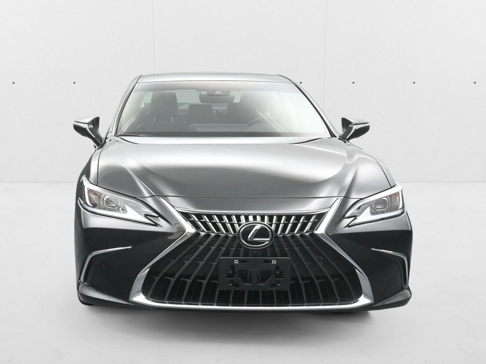 2024 Lexus ES 300h Luxury photo 3
