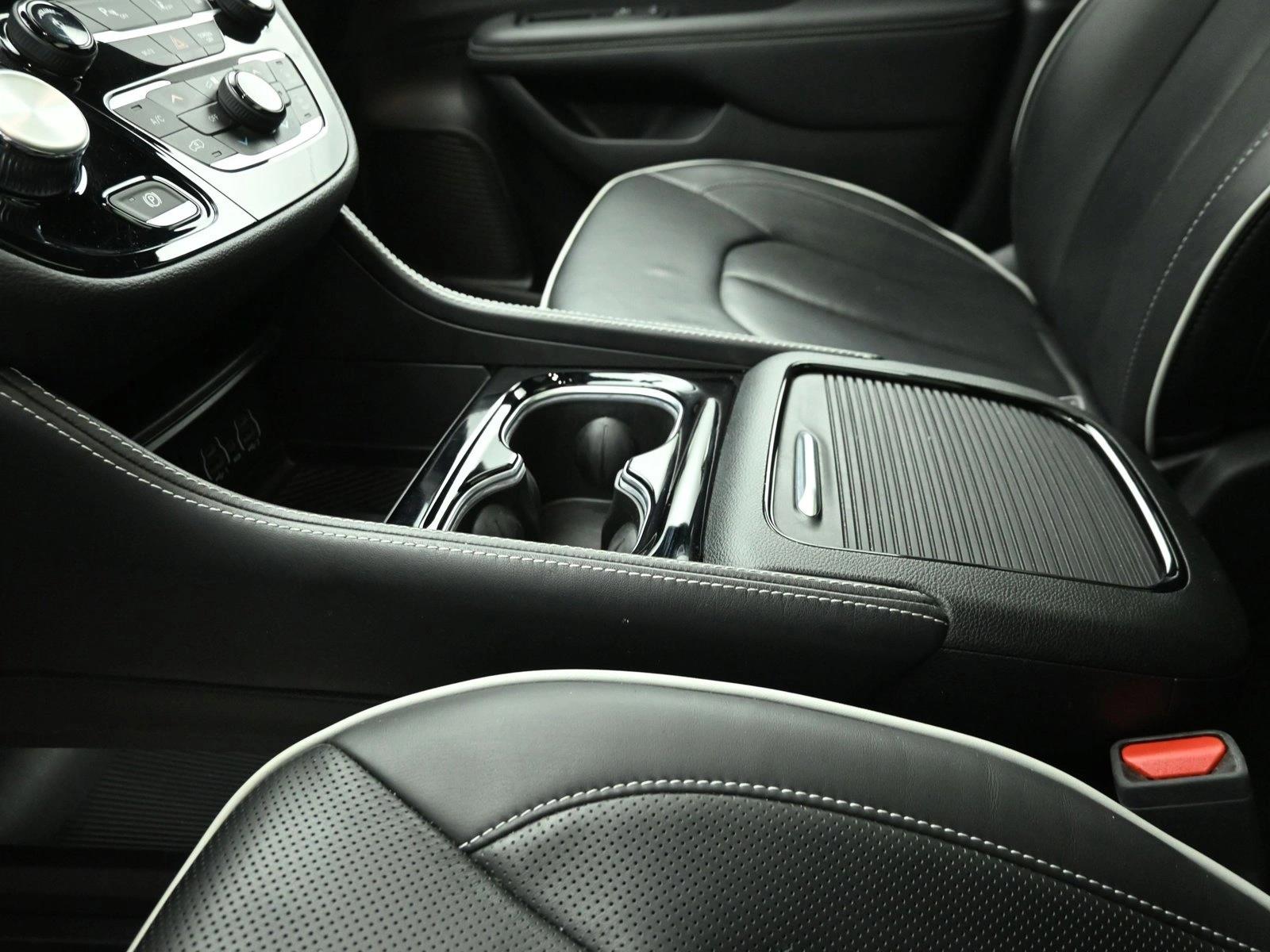 2025 CHRYSLER PACIFICA - Image 13