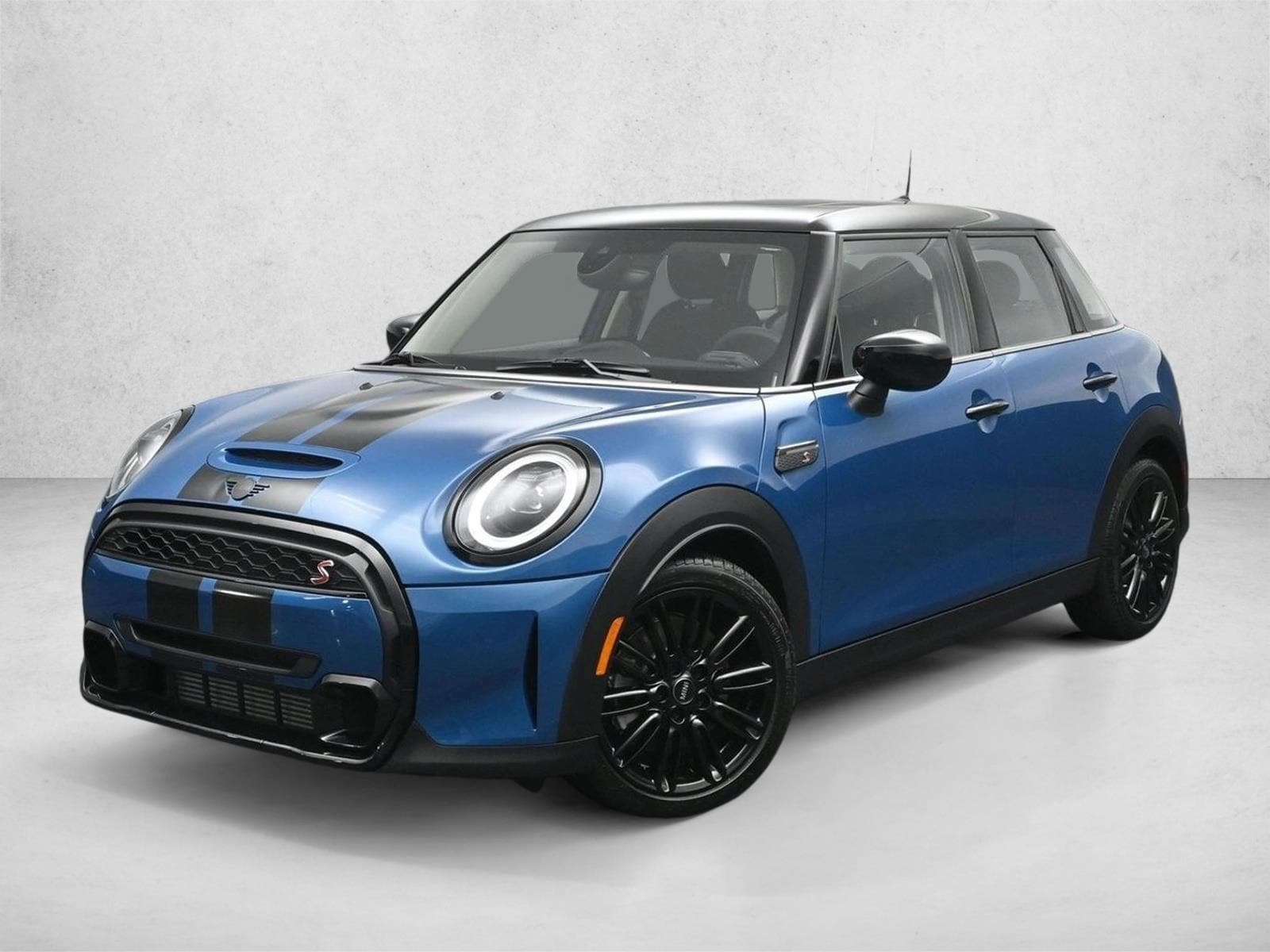 2024 MINI Hardtop 4 Door