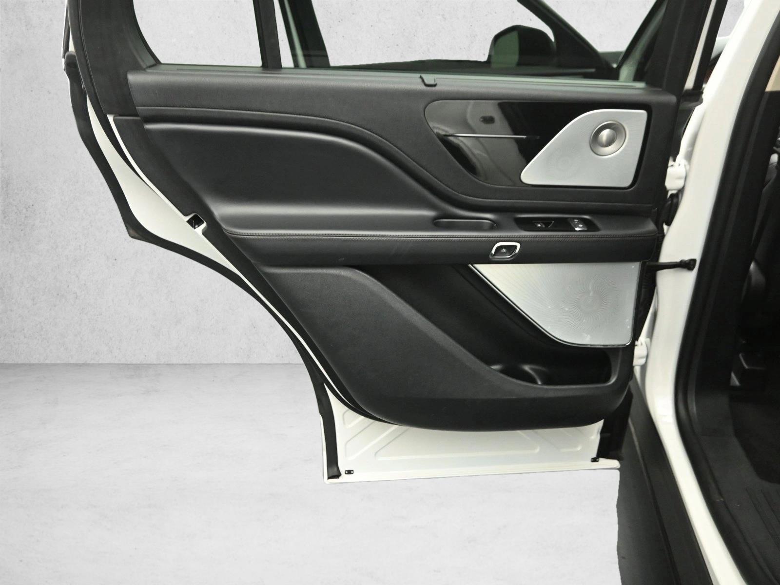 2022 LINCOLN AVIATOR - Image 24