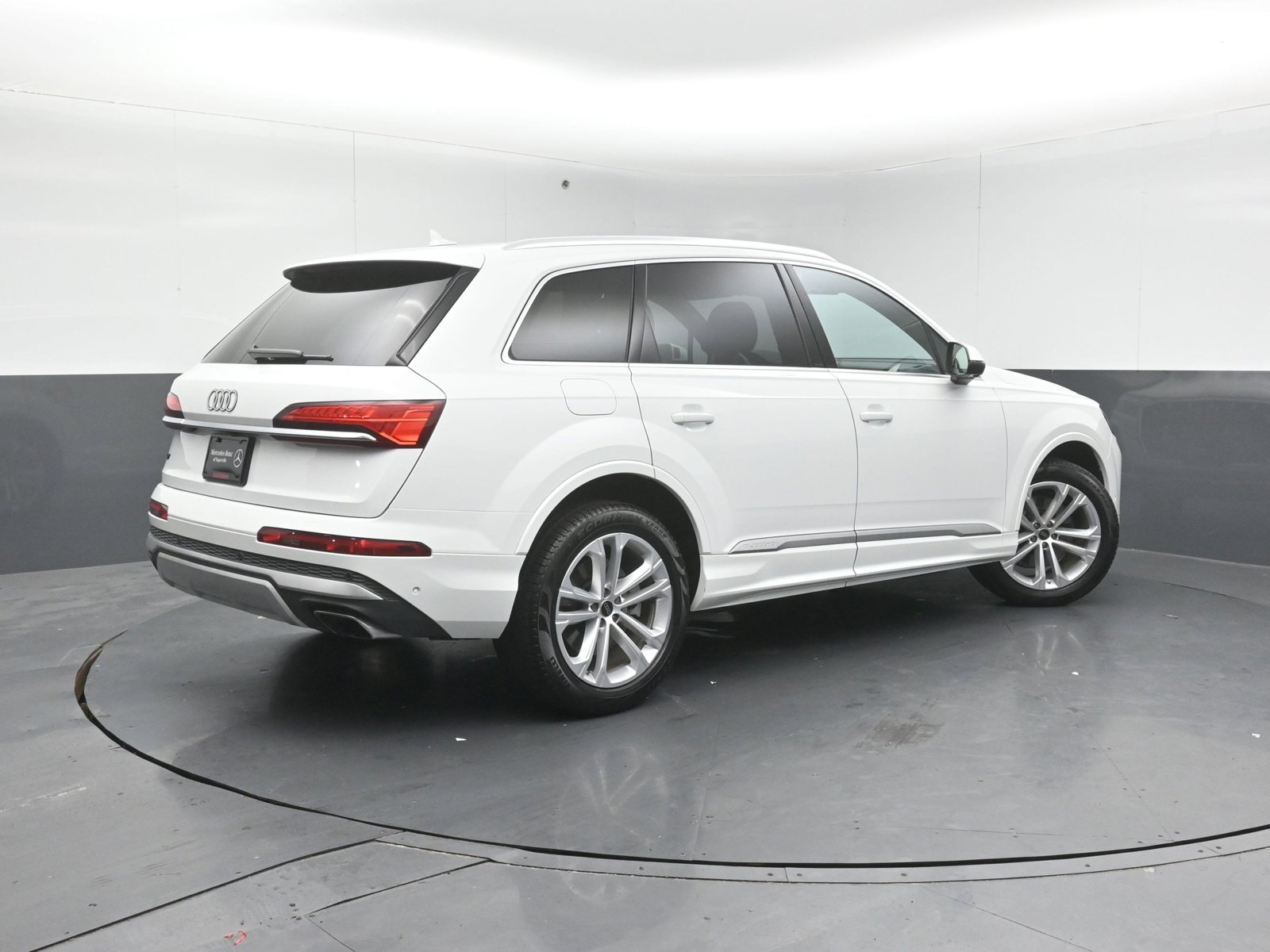 2025 Audi Q7 55 Premium photo 2