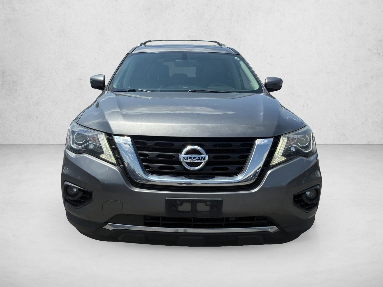 Used 2018 Nissan Pathfinder Platinum with VIN 5N1DR2MMXJC673681 for sale in Naperville, IL