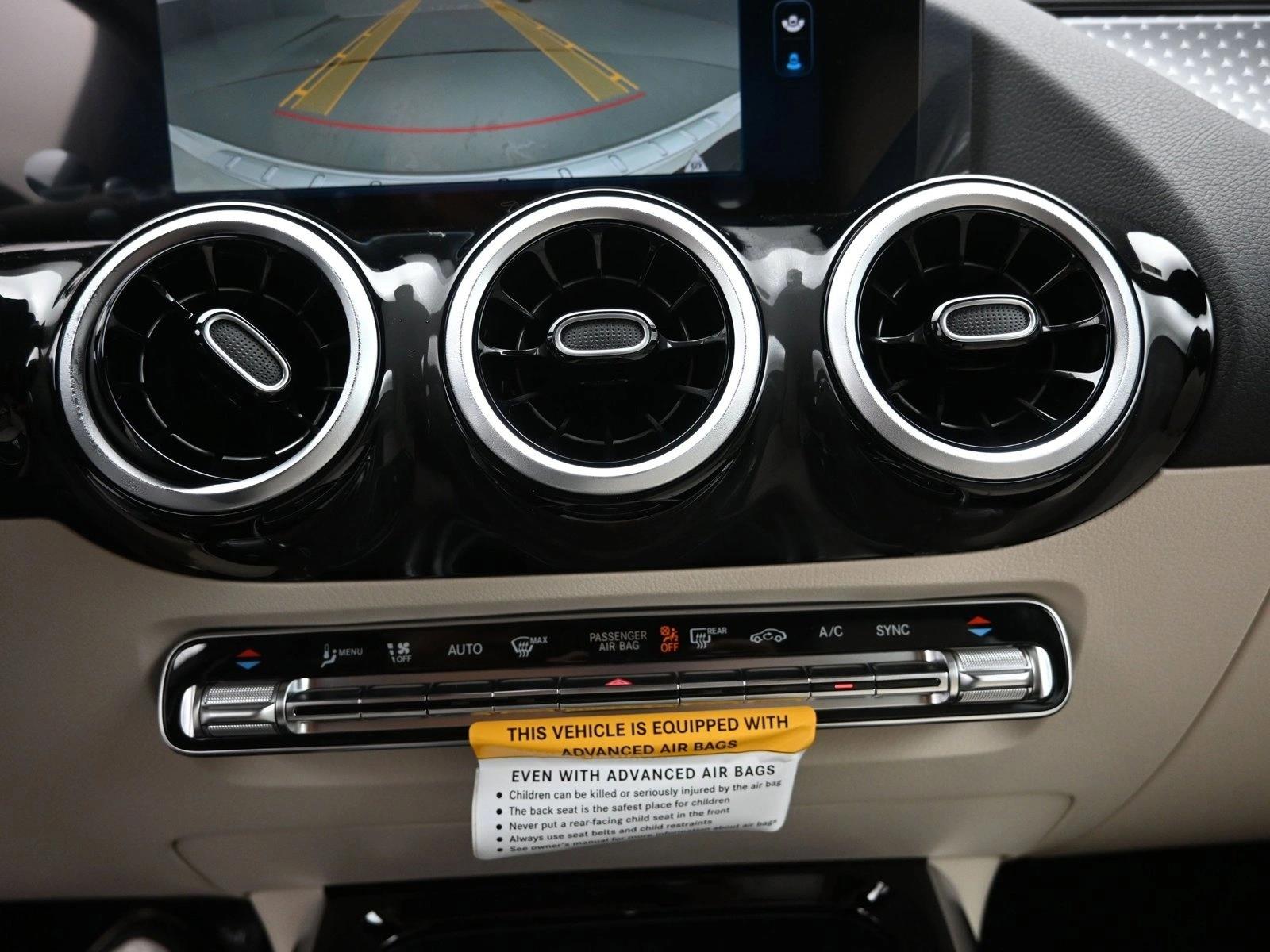 2025 MERCEDES-BENZ GLA-CLASS - Image 12