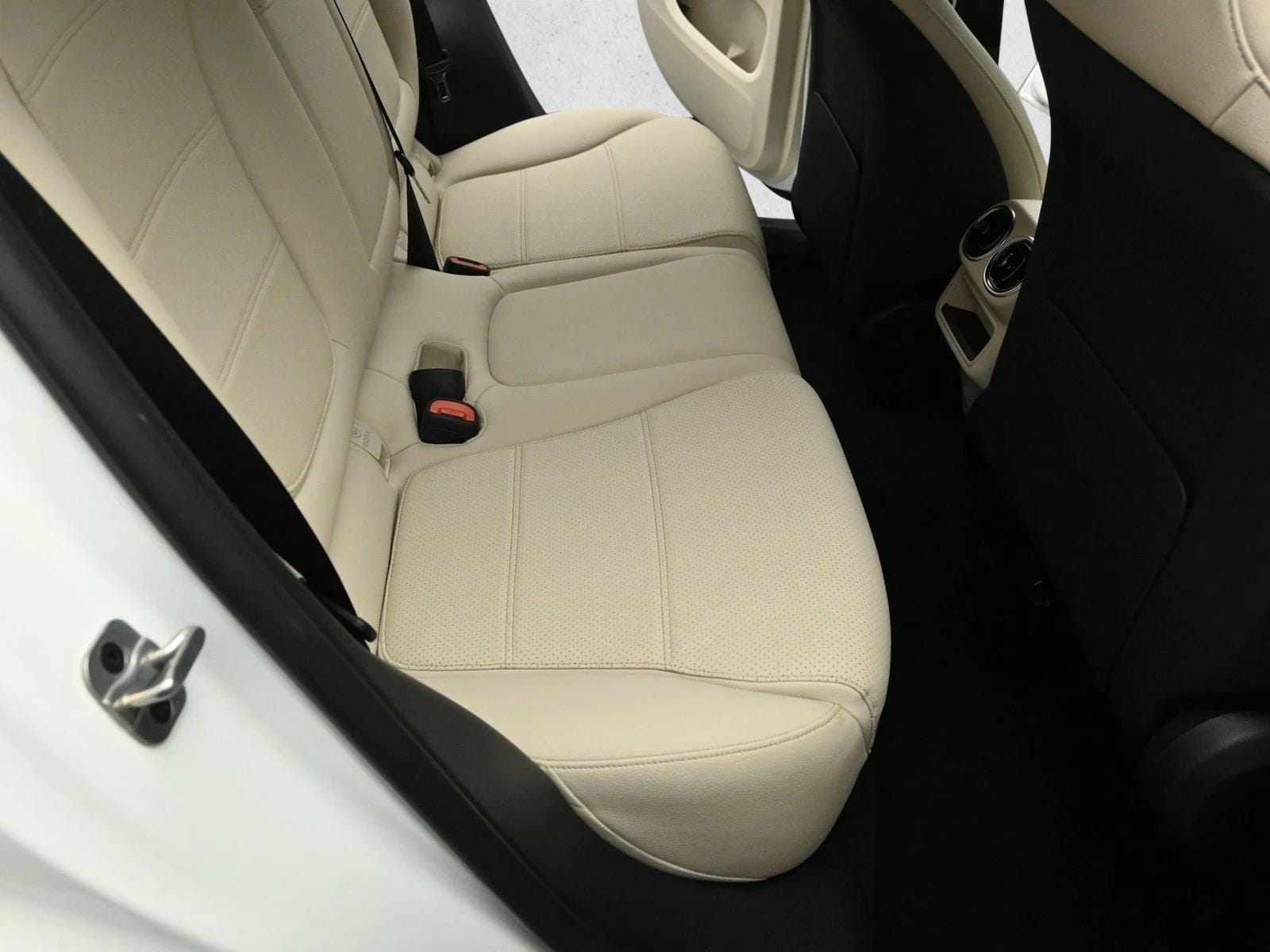 2025 MERCEDES-BENZ GLC-CLASS - Image 21