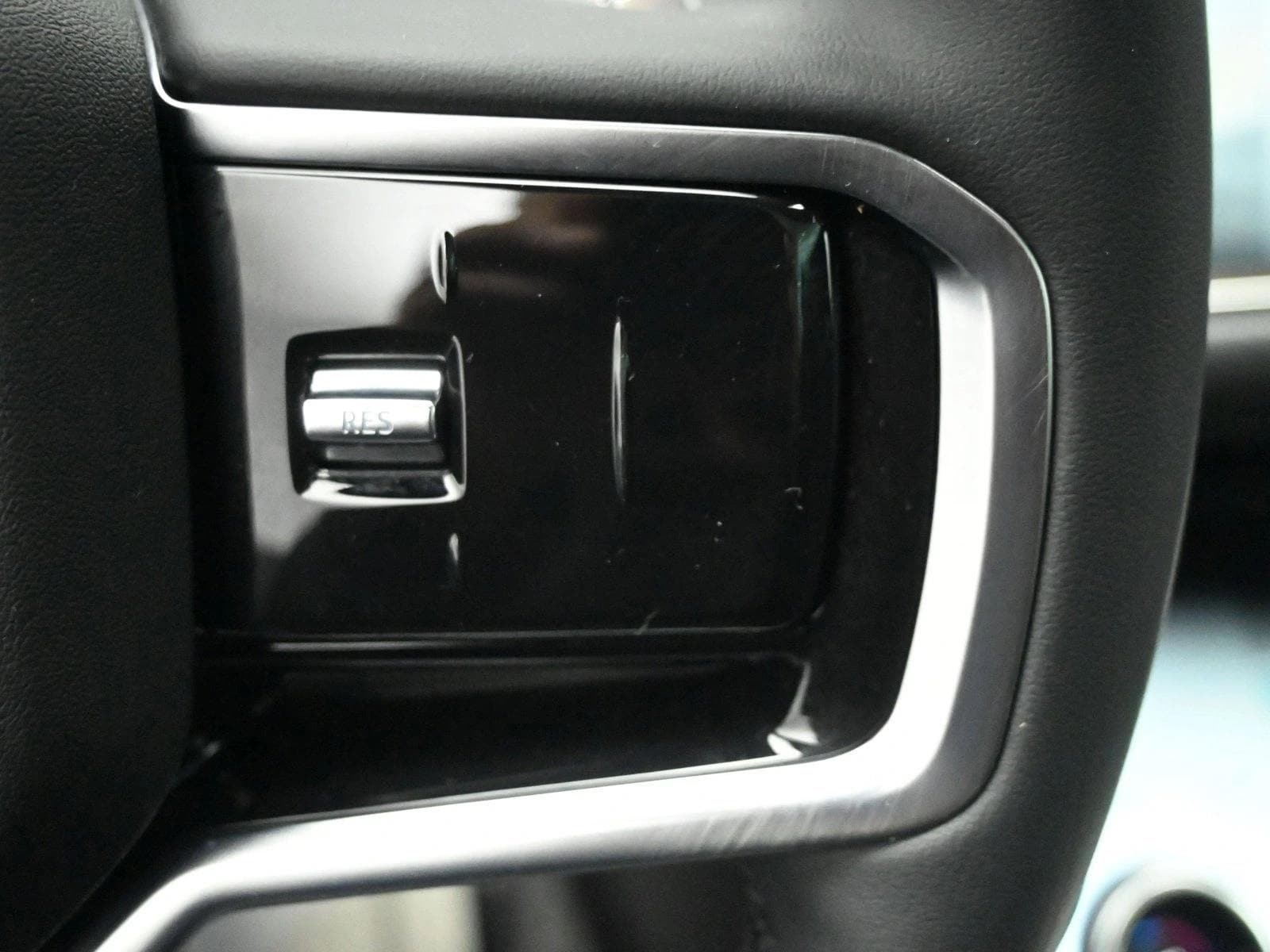 2023 LAND ROVER RANGE ROVER EVOQUE - Image 13