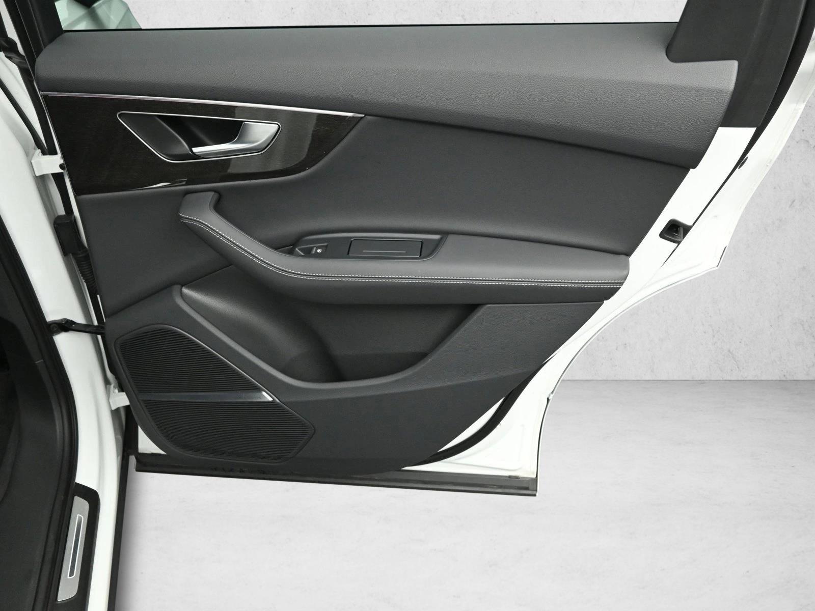 2025 AUDI Q7 - Image 29
