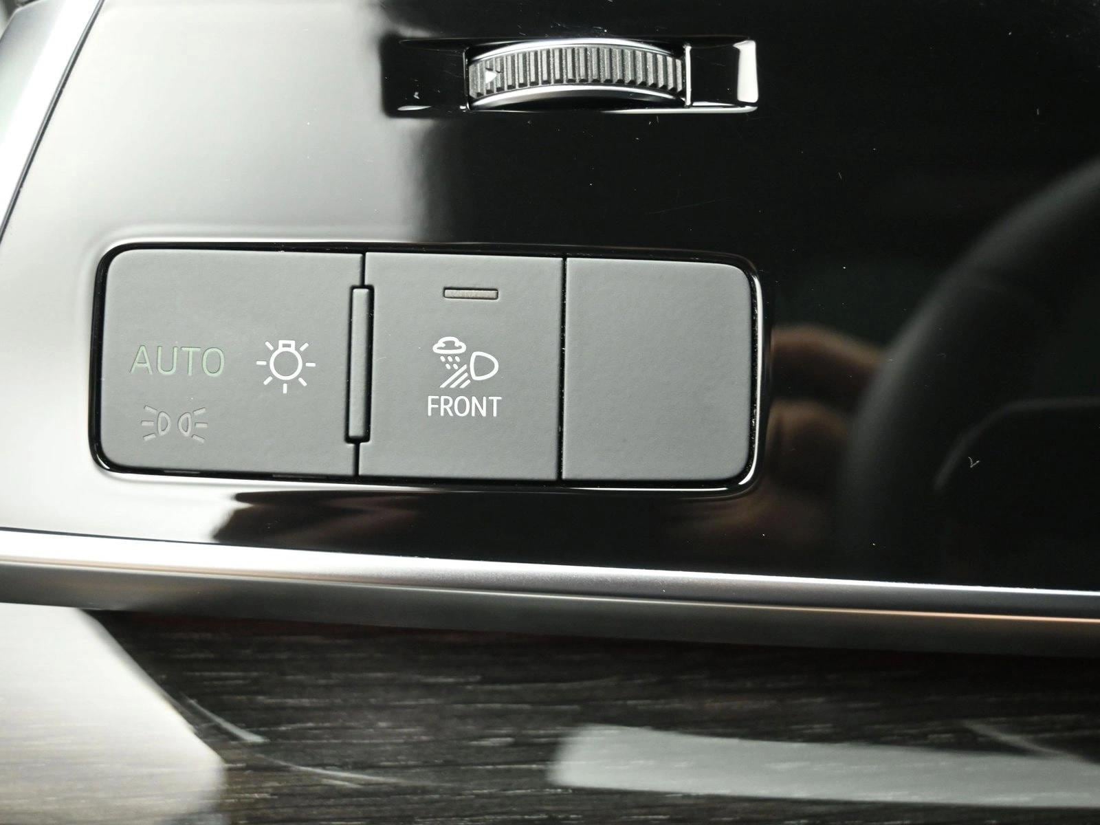 2025 AUDI Q7 - Image 10