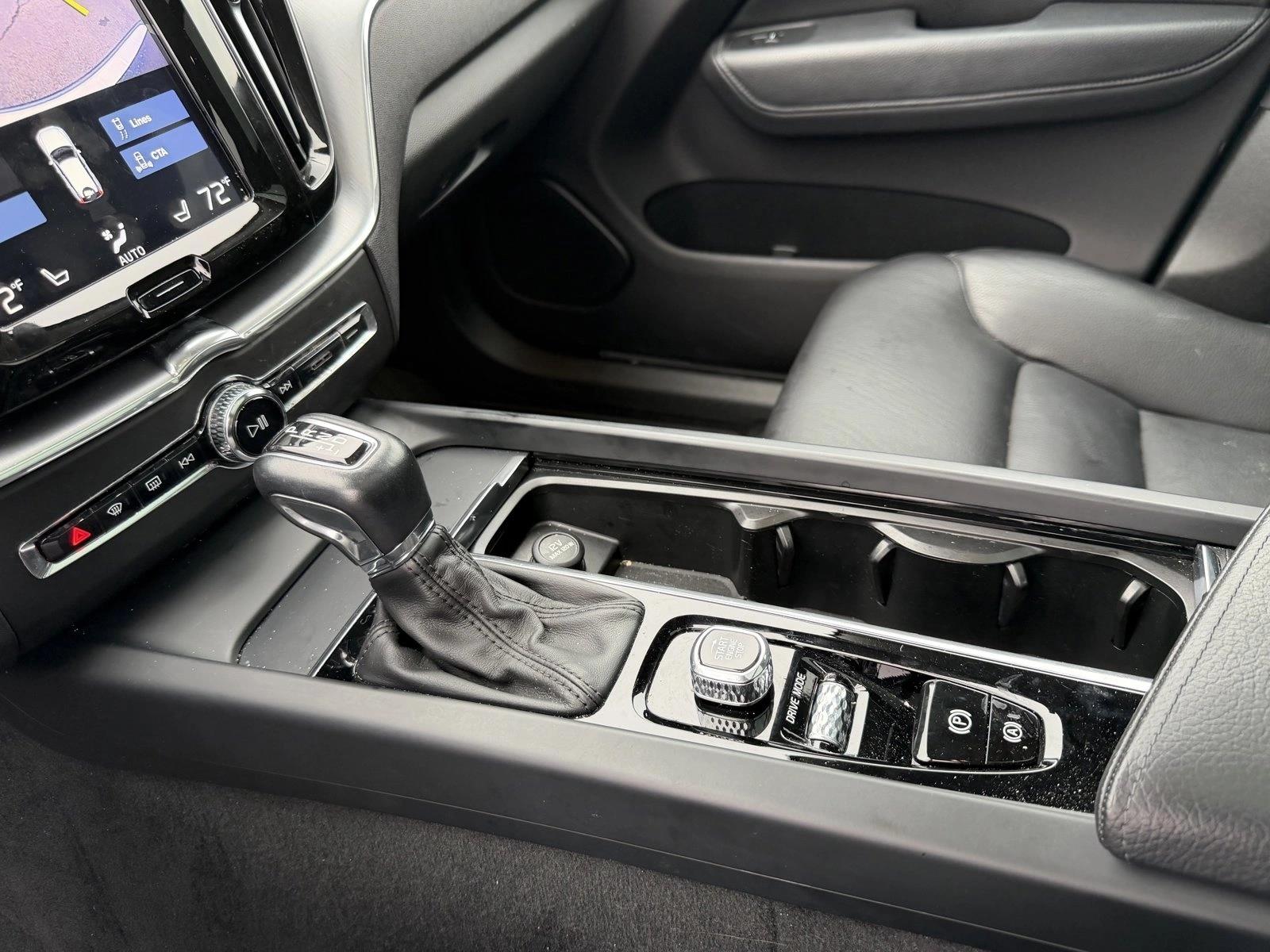 2018 VOLVO XC60 - Image 20