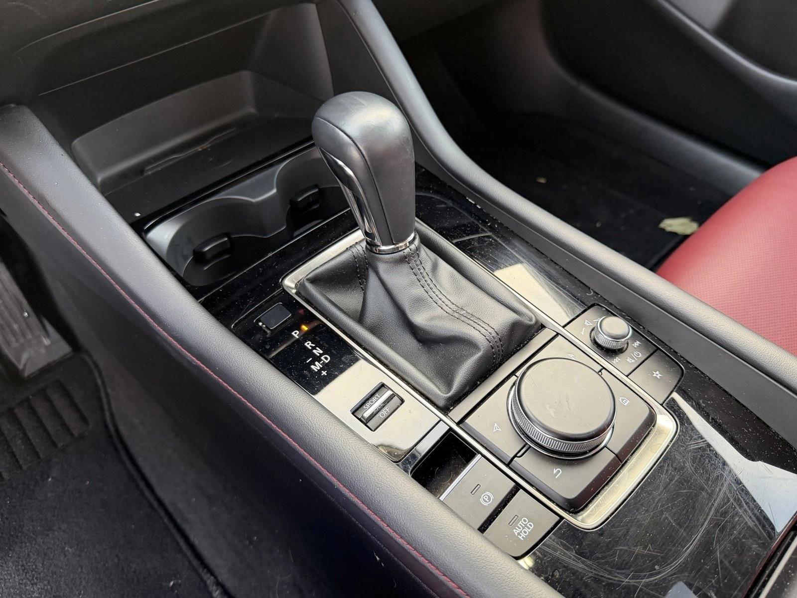 2025 MAZDA MAZDA3 - Image 21