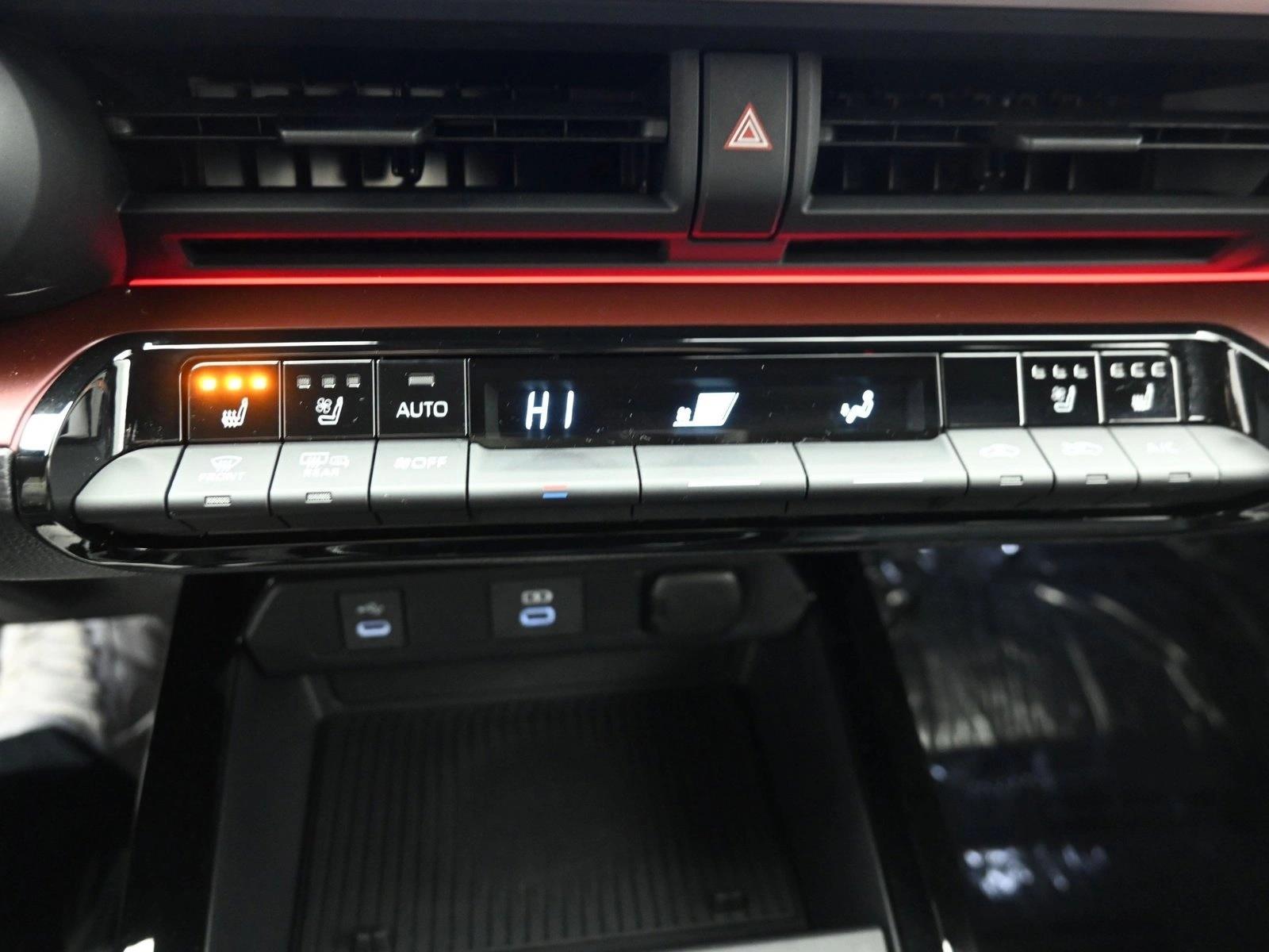 2026 TOYOTA PRIUS PRIME (PHEV) - Image 17