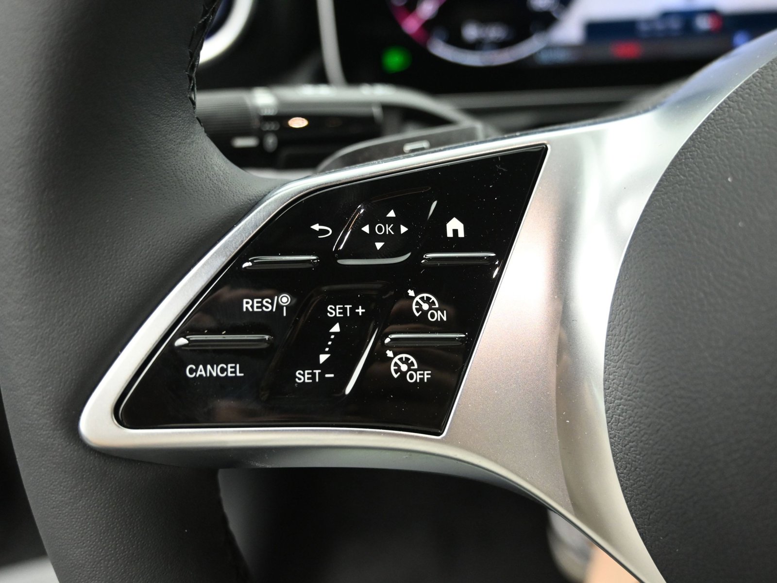 2025 MERCEDES-BENZ C-CLASS - Image 11