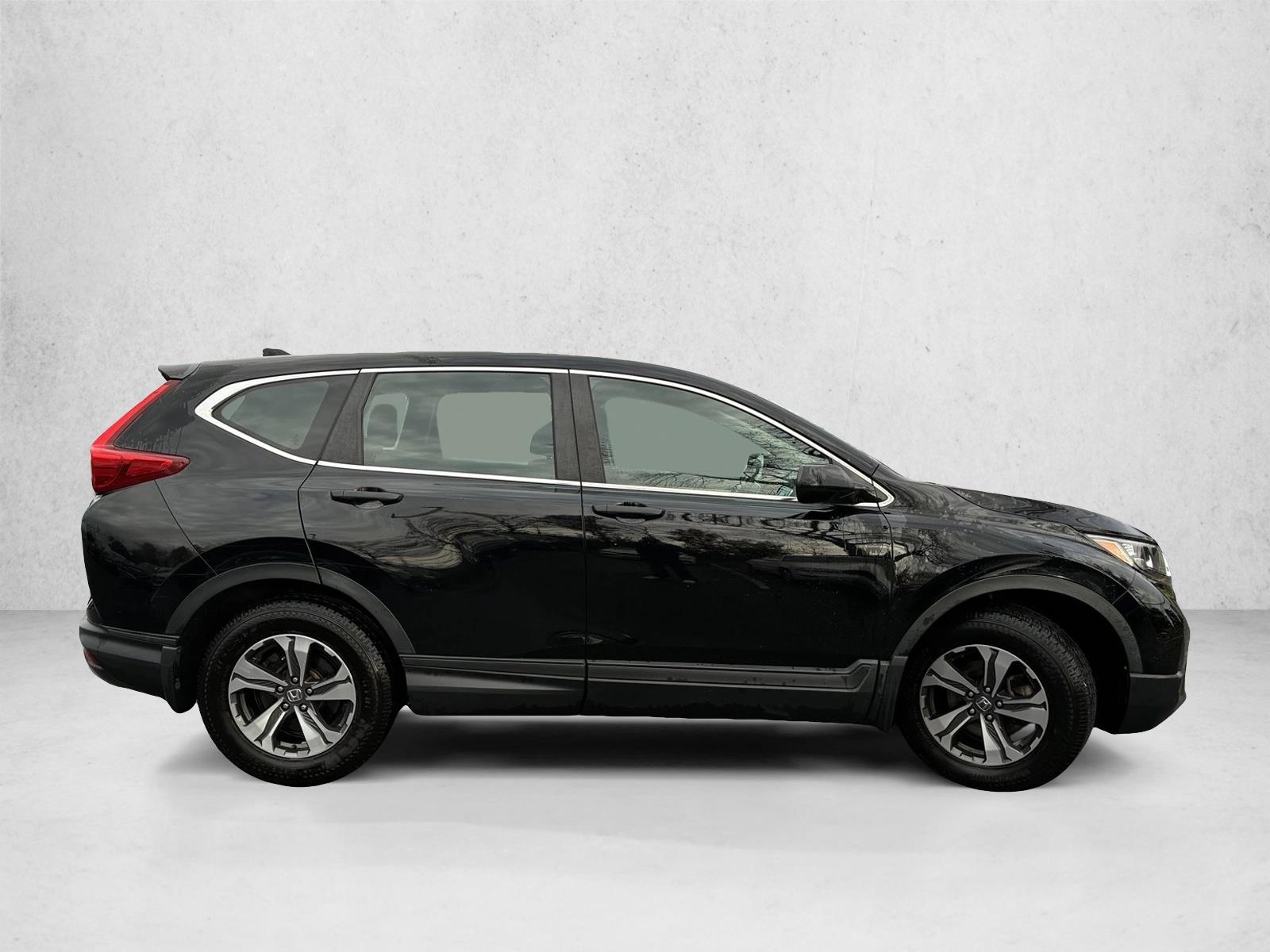 2017 Honda CR-V LX photo 3