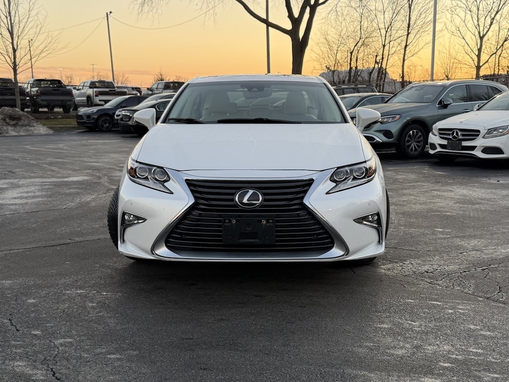 Used 2017 Lexus ES Sedan