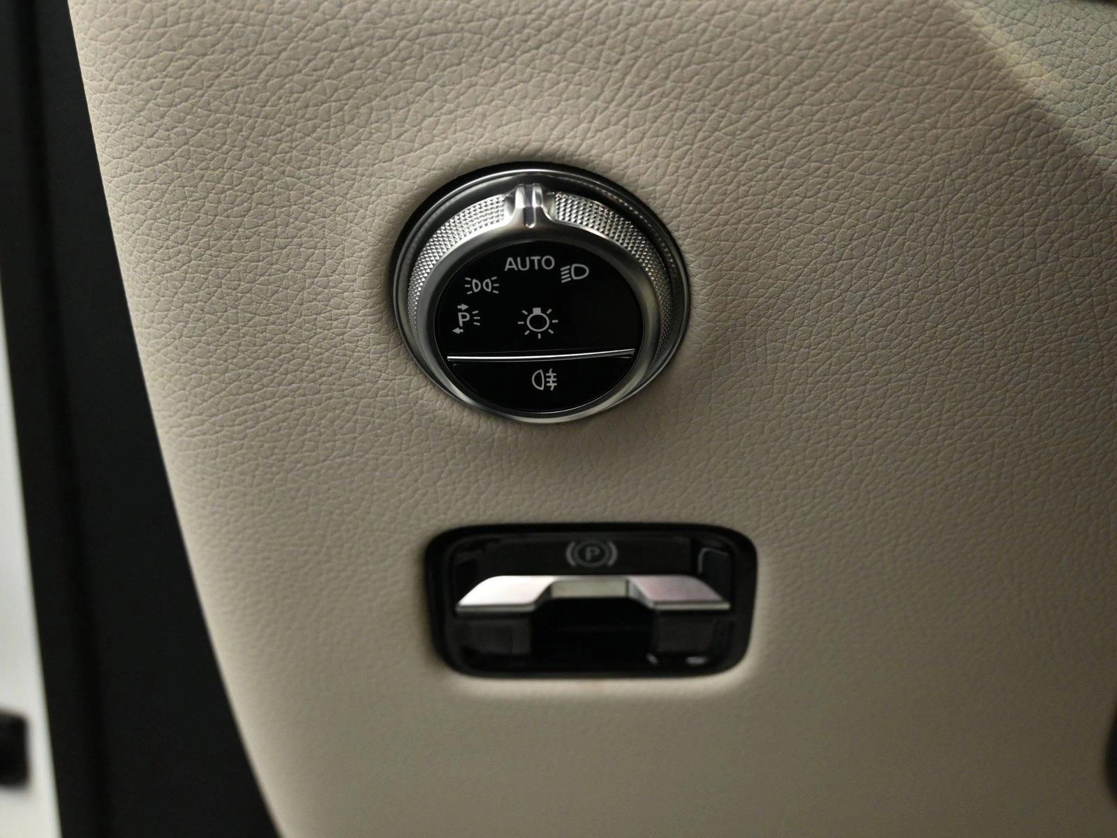 2025 MERCEDES-BENZ GLC-CLASS - Image 10