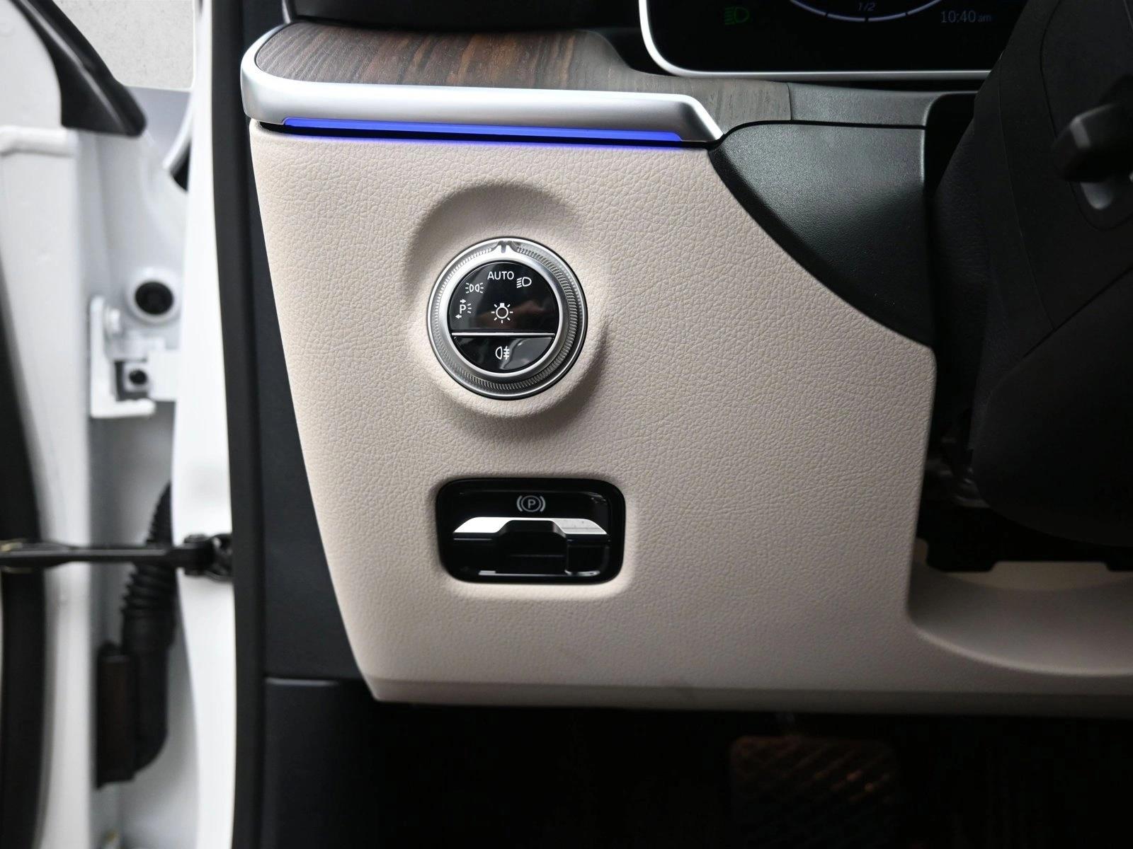 2025 MERCEDES-BENZ C-CLASS - Image 17