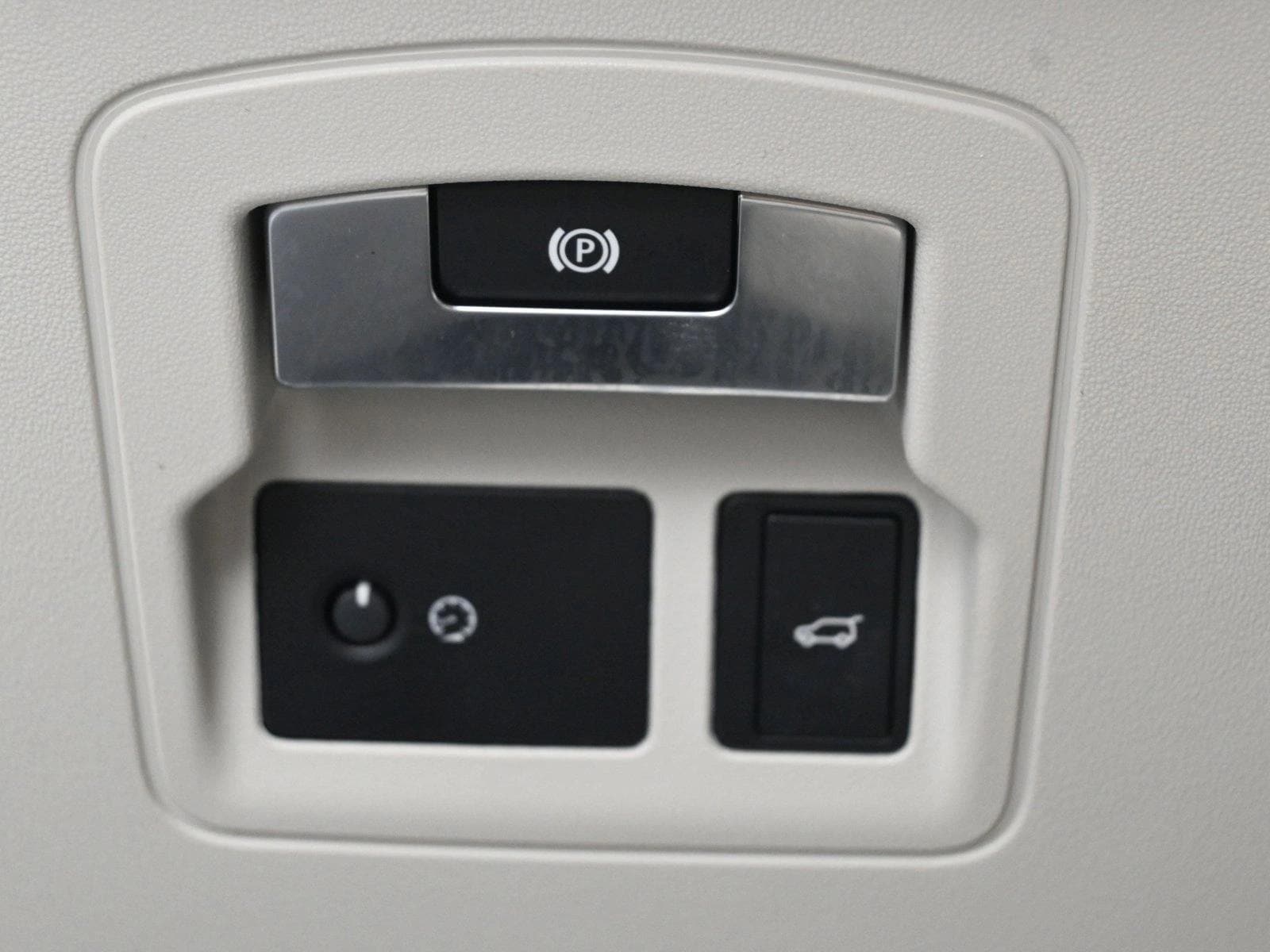 2020 LAND ROVER RANGE ROVER VELAR - Image 10