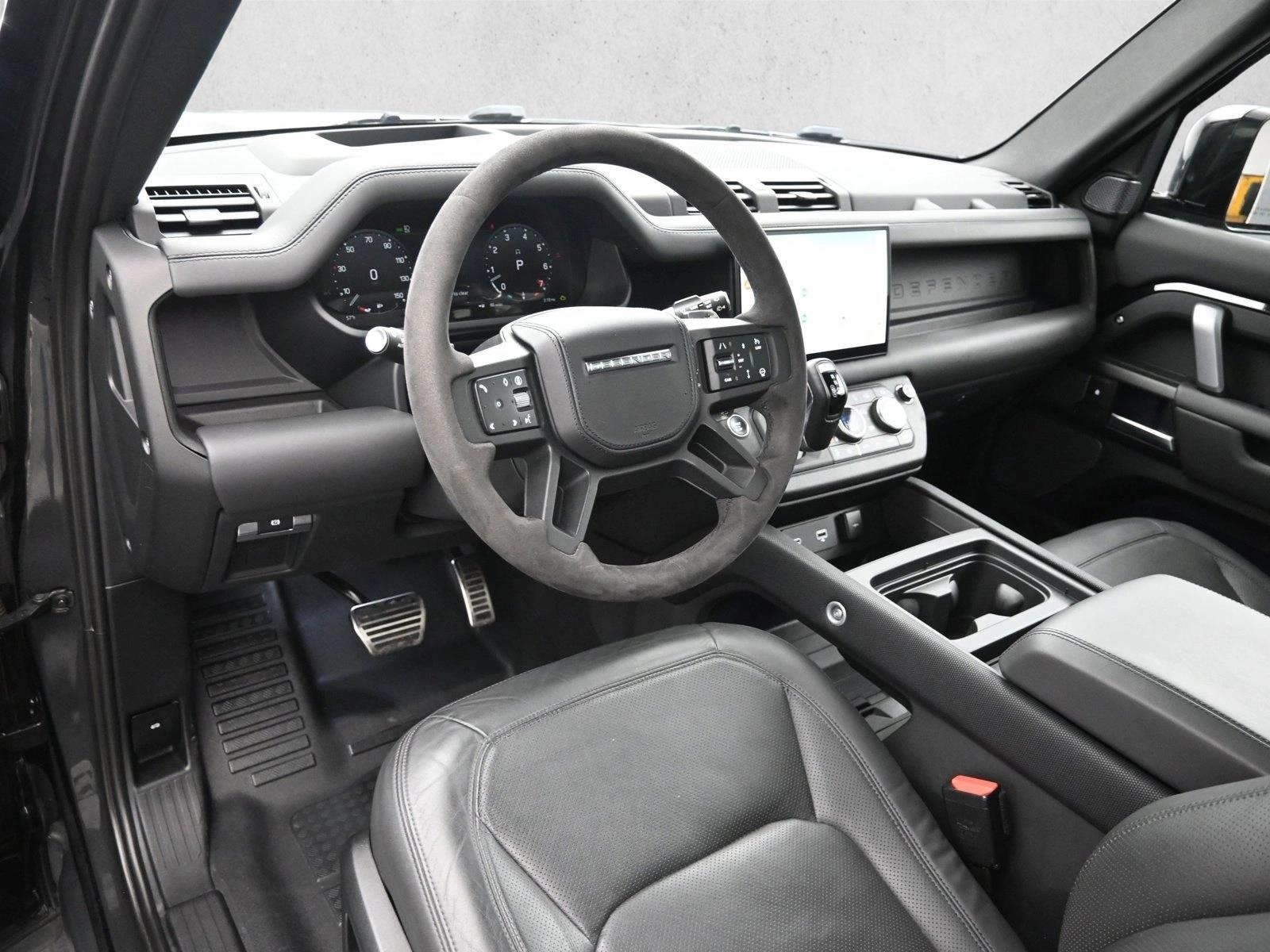 2024 LAND ROVER DEFENDER - Image 8