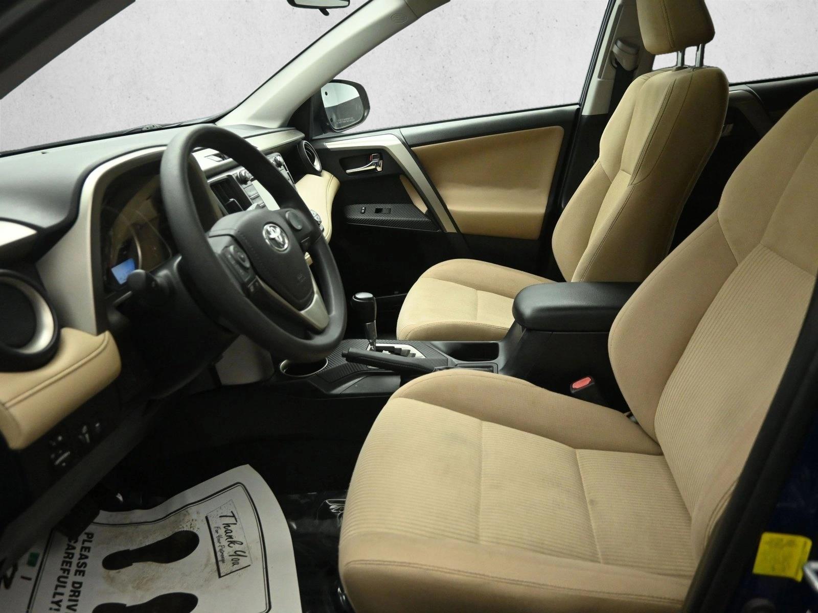 2015 TOYOTA RAV4 - Image 8