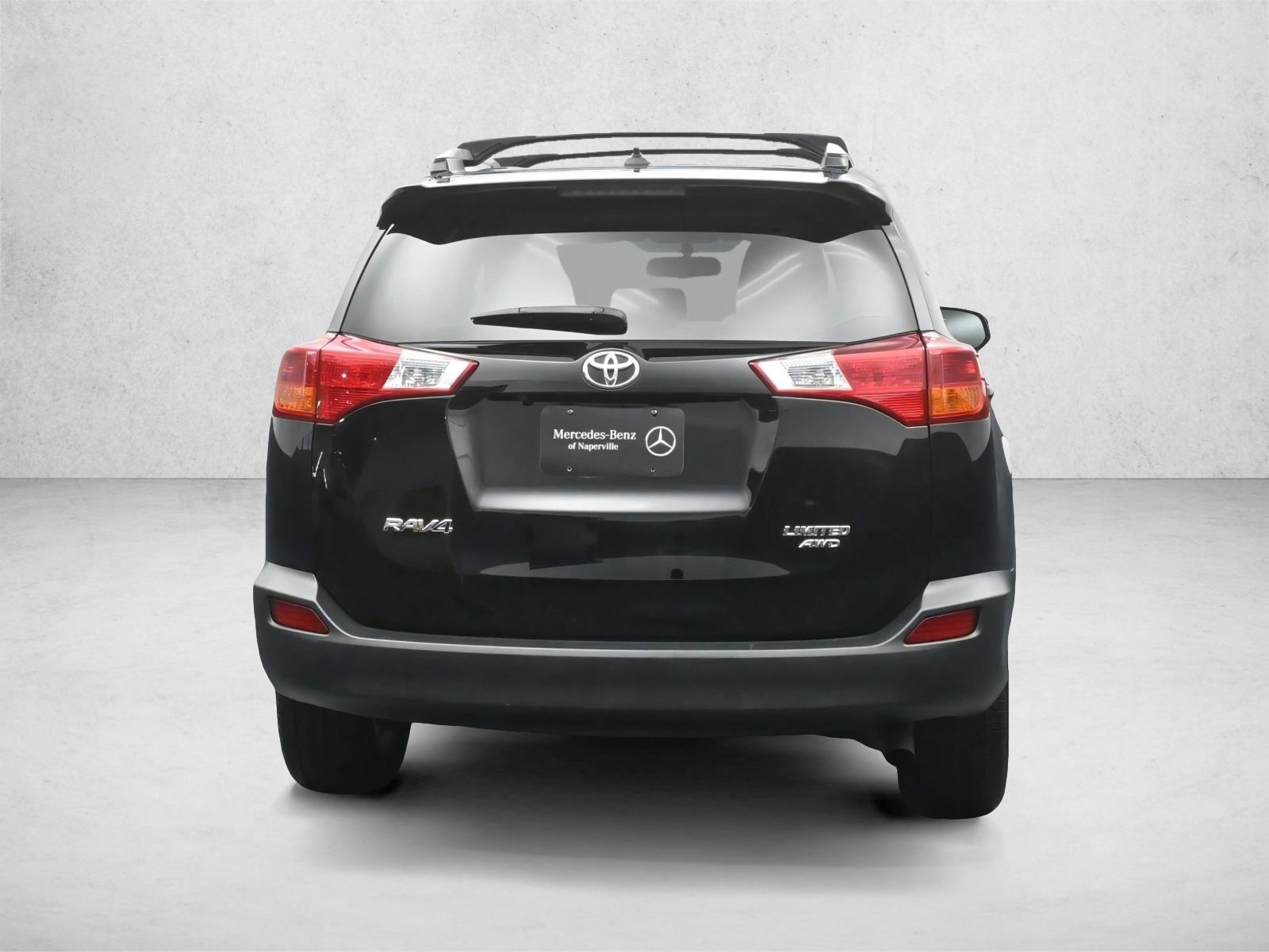 2015 Toyota RAV4 Limited photo 2