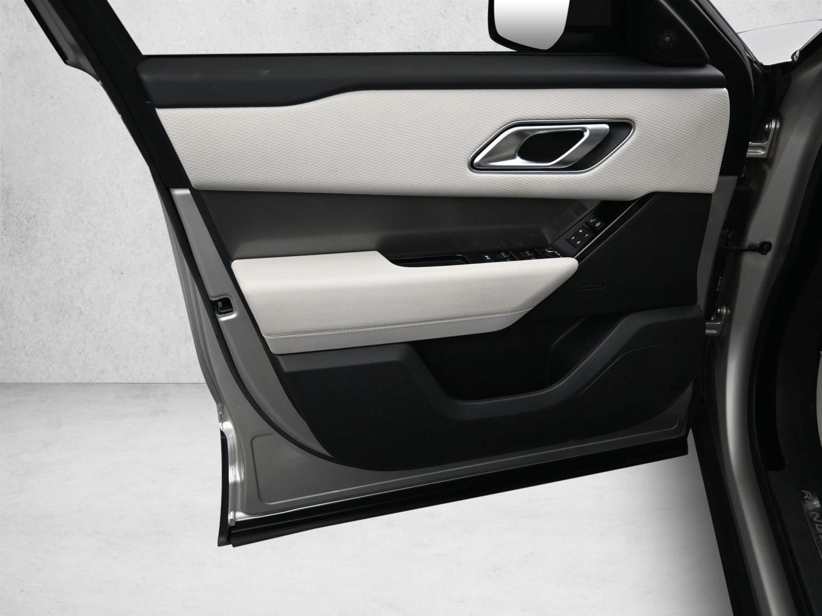 2020 LAND ROVER RANGE ROVER VELAR - Image 20