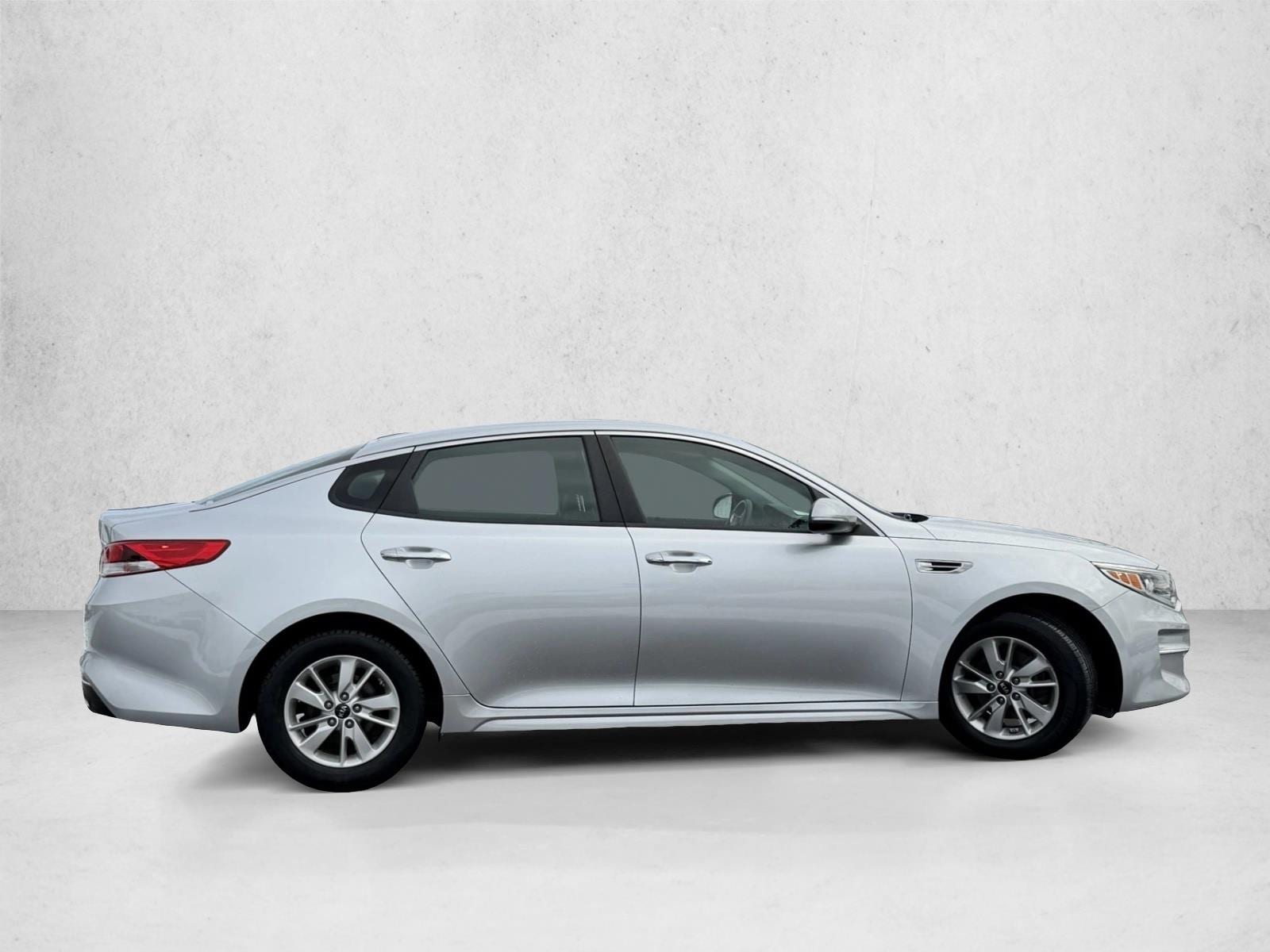 2018 KIA OPTIMA - Image 4