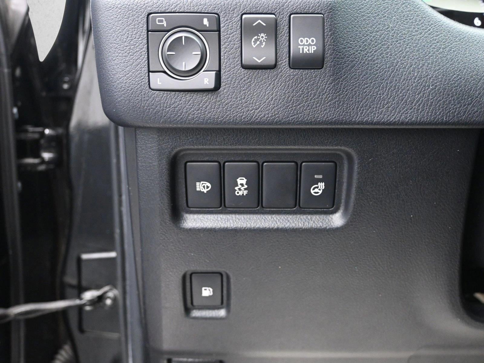 2017 LEXUS GX - Image 10