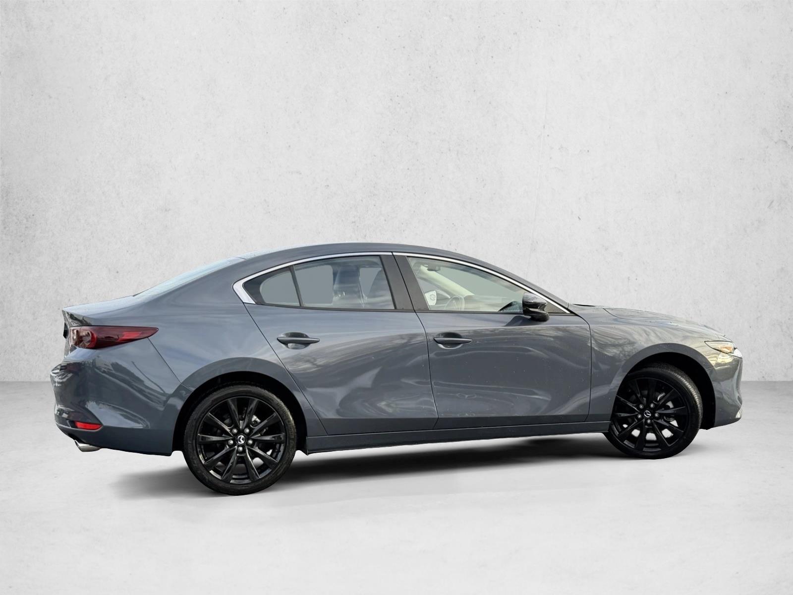 2025 MAZDA MAZDA3 - Image 4